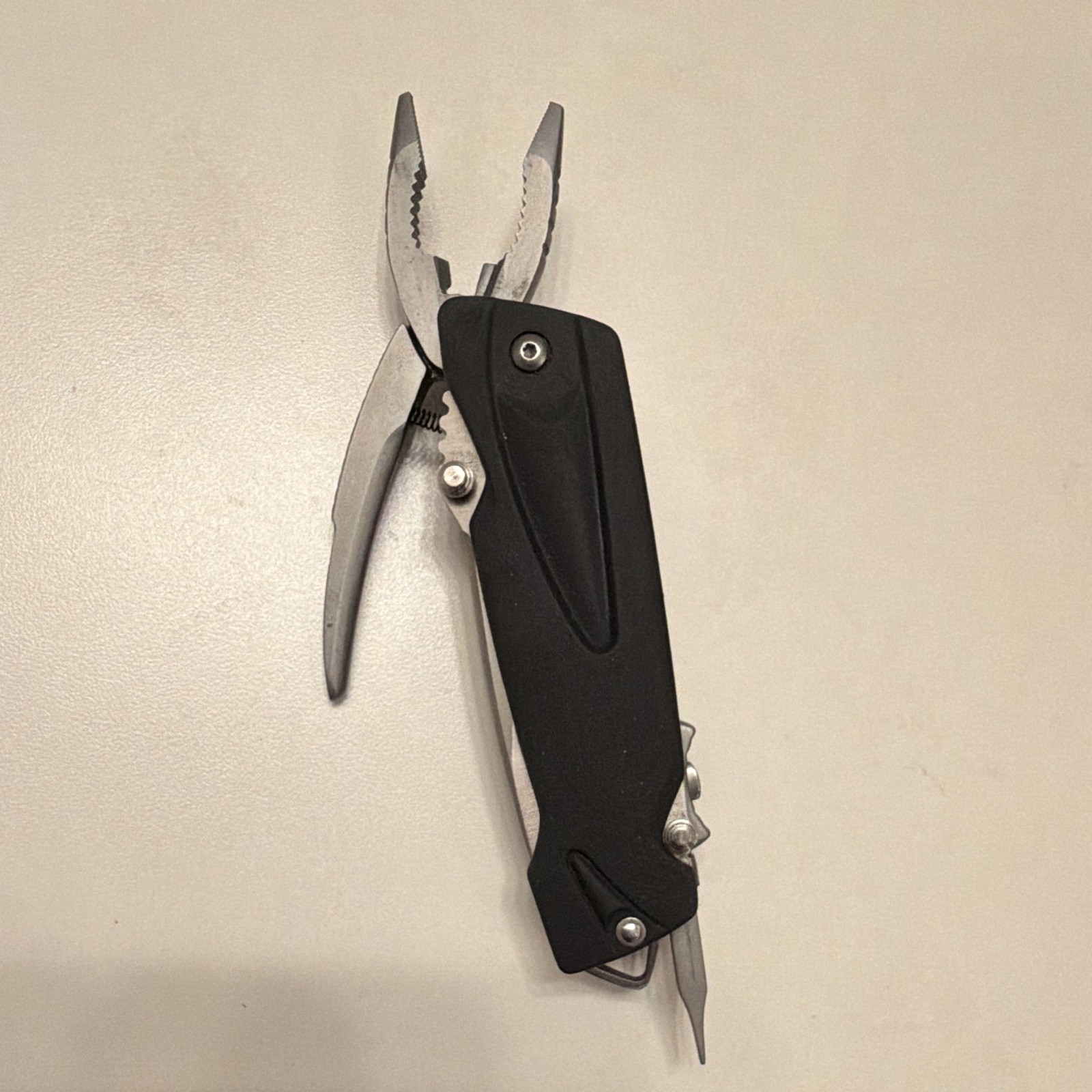 Buck Folding Multi-Tool Pliers with Knife Blade, Black Handle