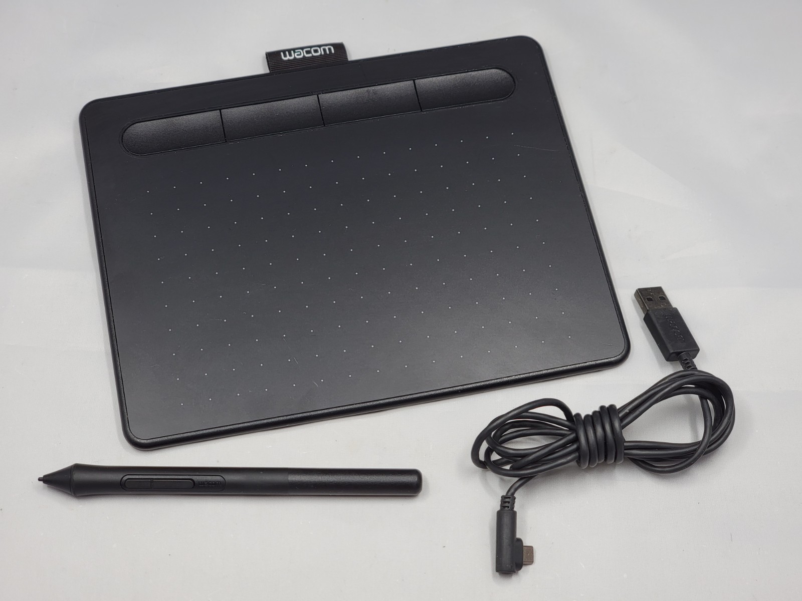 Wacom CTL4100 Graphics Tablet with Pen, Wired USB Connectivity & Cable