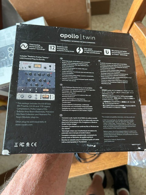 UNIVERSAL Audio Apollo Twin MKII UAD-2 Duo Core Thunderbolt Audio IOB Powers On
