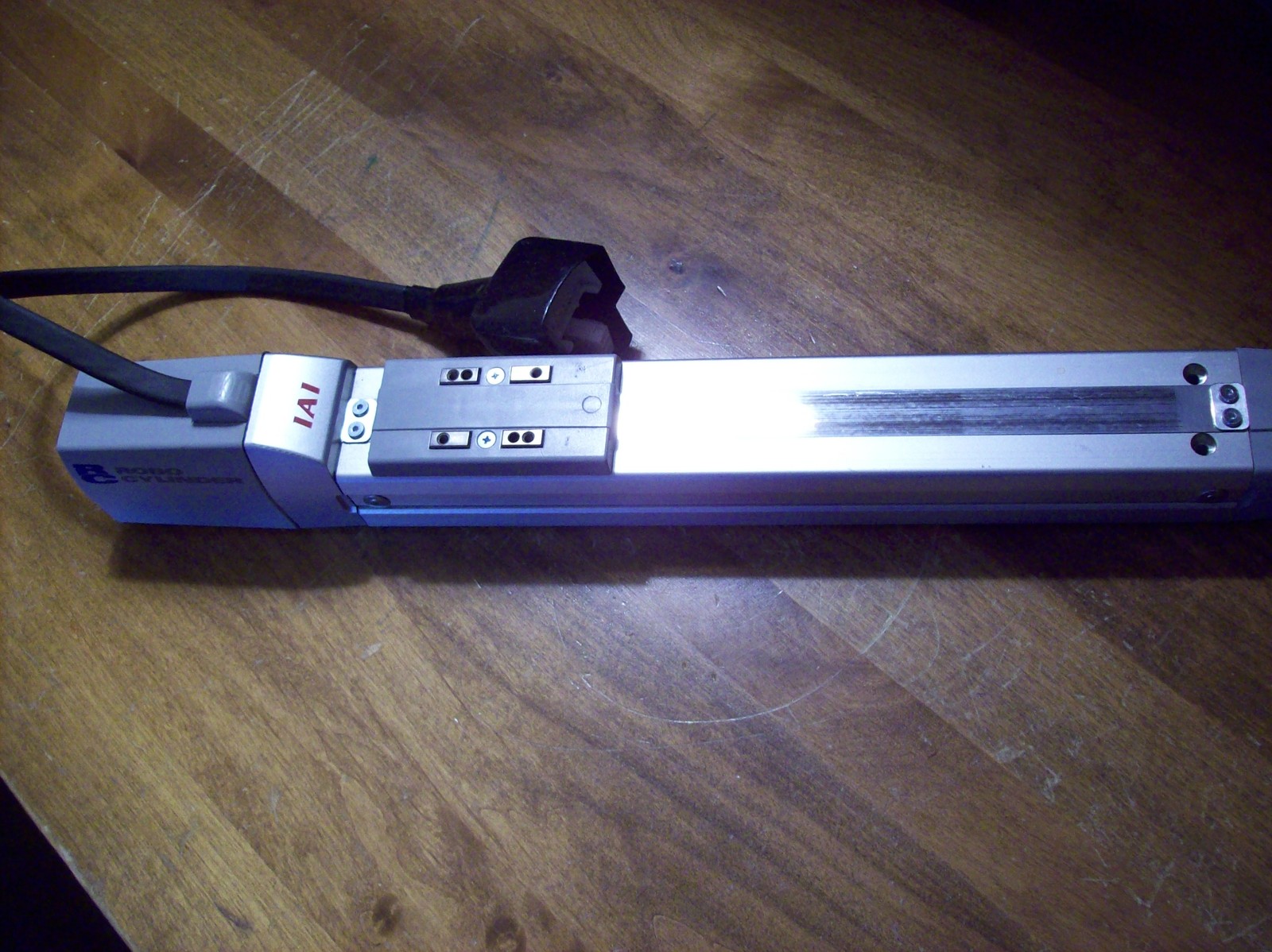 IAI ROBO CYLINDER ELECTRONIC ACTUATOR RCS-SA41-20-M-150-S SER # IA2004161 NEW