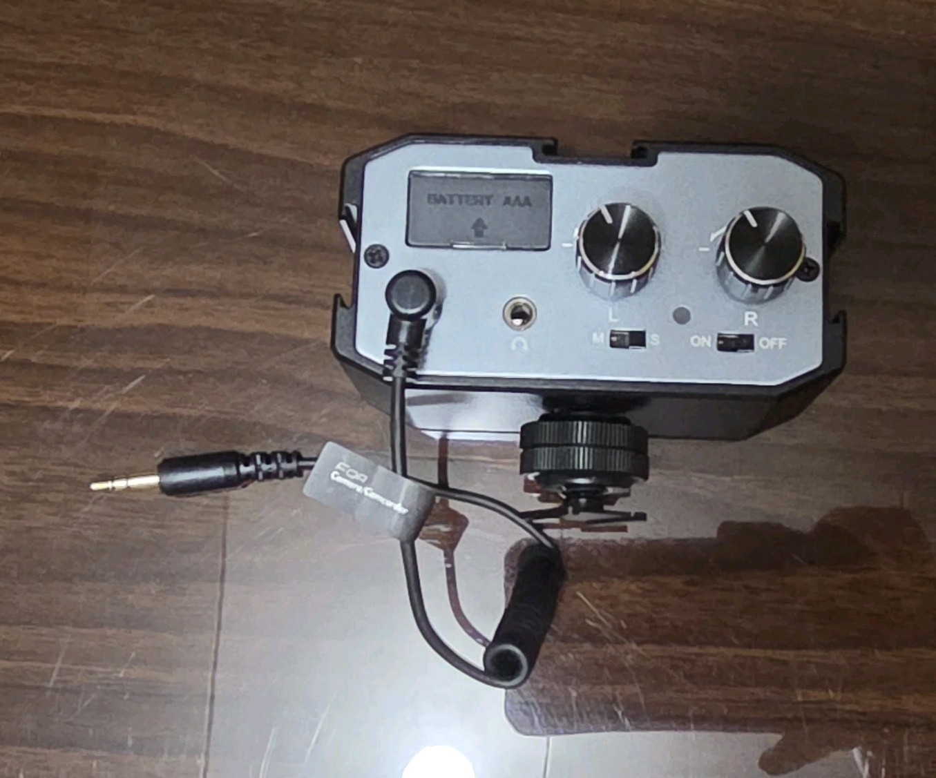 Comica CVM-AX1 2-Input 3.5mm Analog Audio Mixer Adapter Hot-Shoe