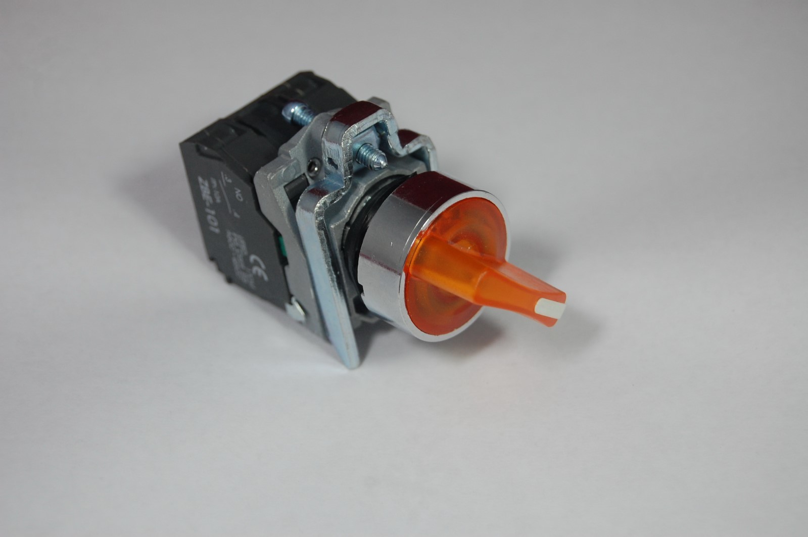22mm ILLUMINATED Select switch 2 Position Fits Orange XB4BK125G5 120V Maintained