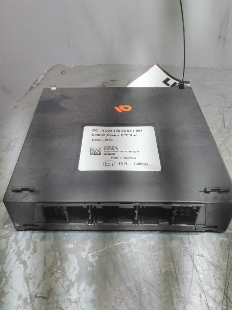 Replaces A-004-446-25-02/007 2019 FREIGHTLINER CASCADIA 126 CAB CONTROL UNIT