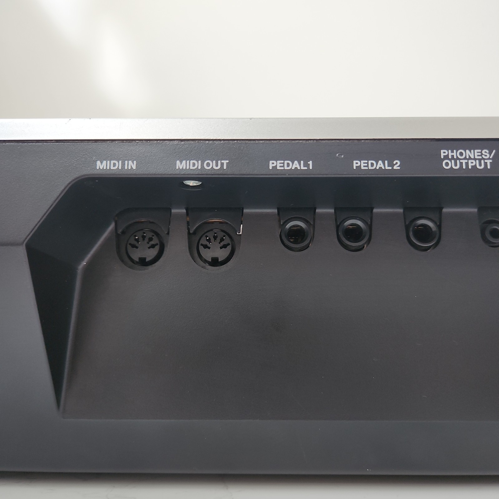 Yamaha DD65 Electronic DrumSet Portable Pad Digital Drum Silver