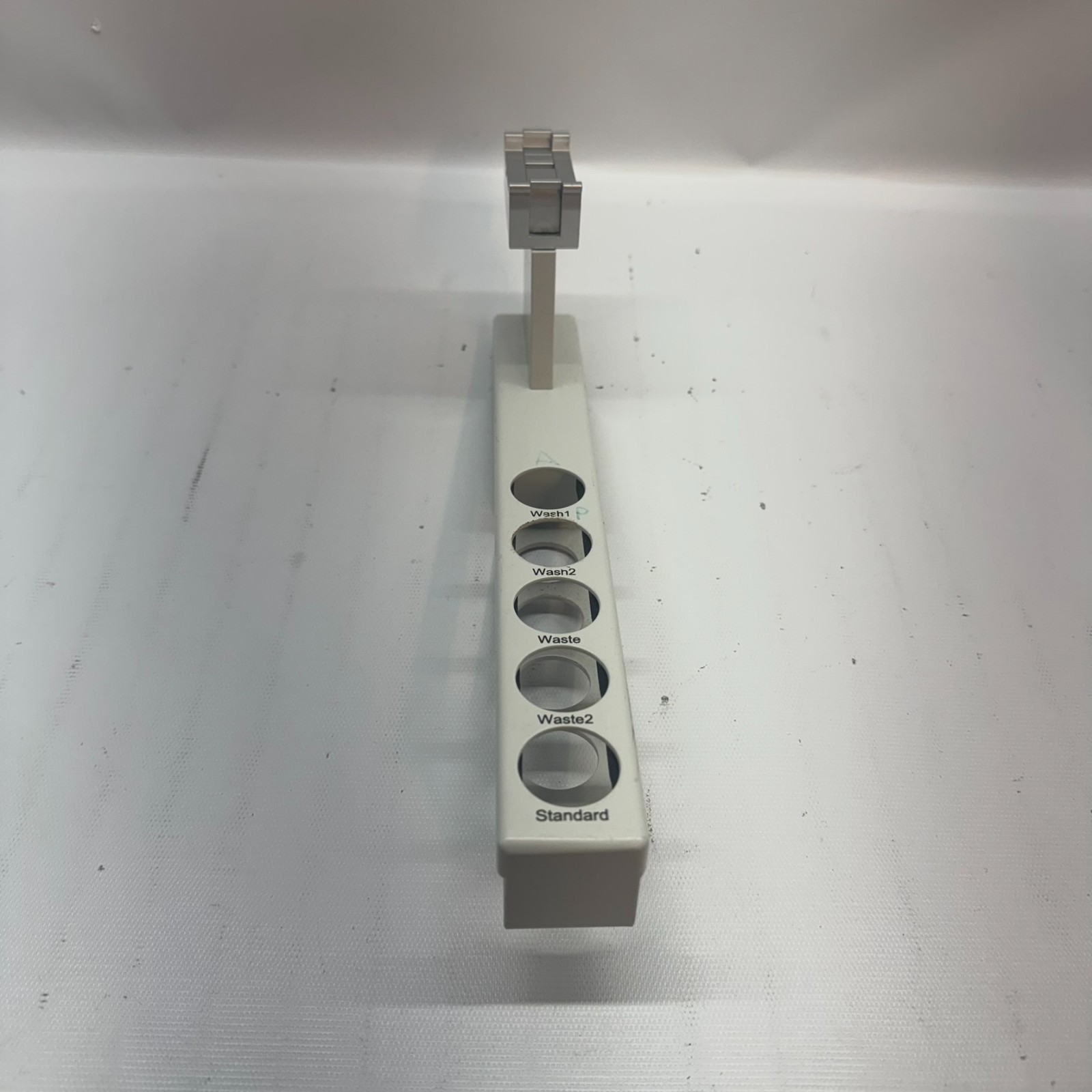 Wash Waste Holder MP 24-00A with Mounting Bracket for CTC Analytics Autosampler