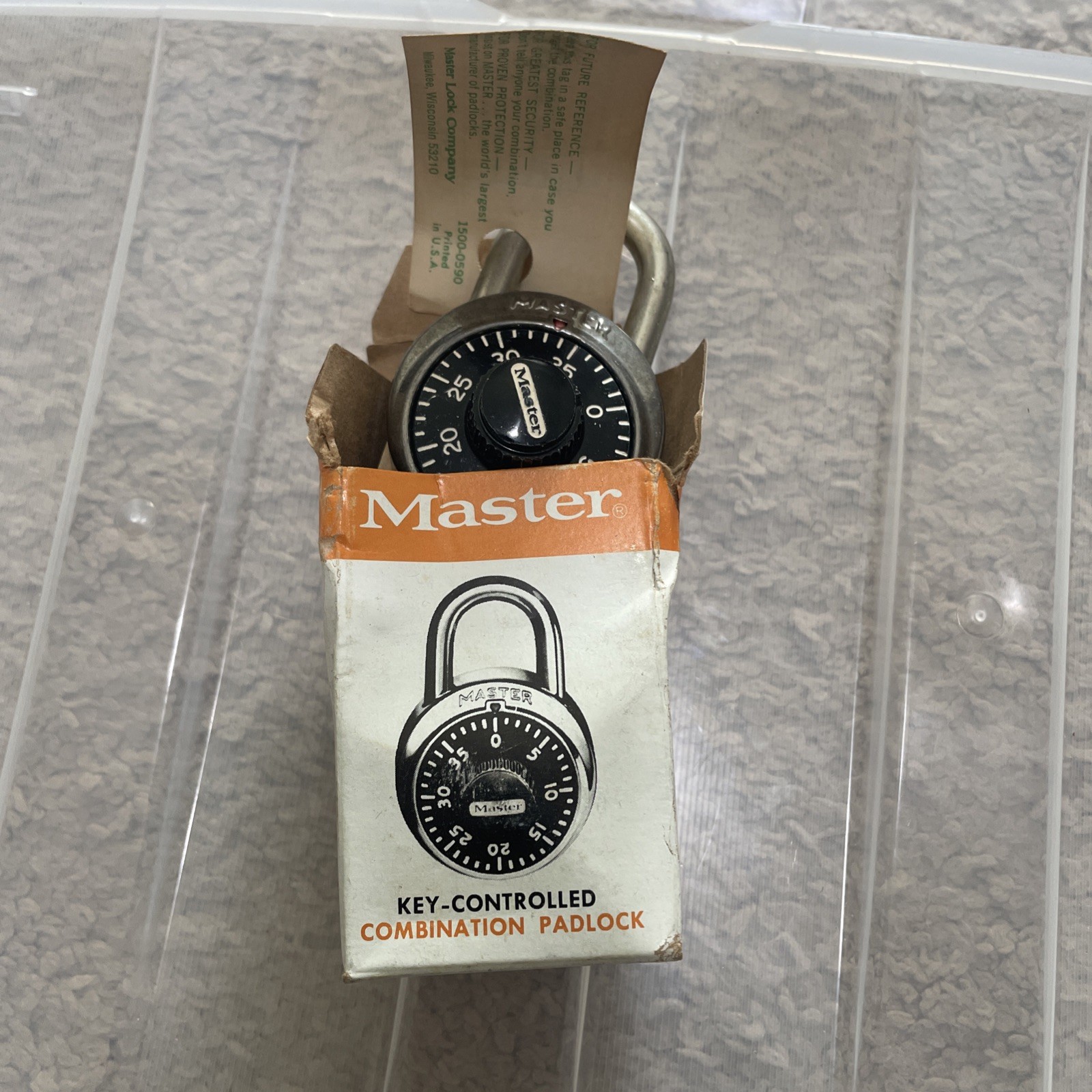Vtg Master Lock 1525 Combination Padlock,Center,Black/Silver, Original Box.