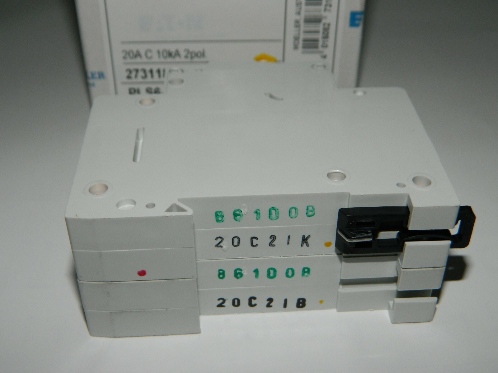 NEW Eaton Moeller DC 10kA 2P 2 Pole Breaker Solar Isolator PLS6-C20/2-DC-AU