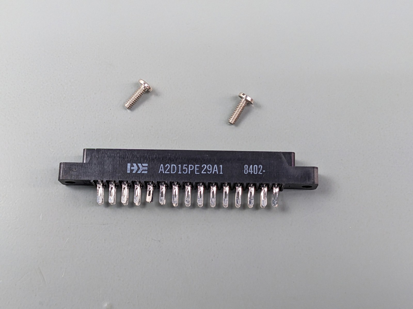 (2) TE A2D15PE29A1 Card Edge Connectors 30 Pin Solder 0.156in Spacing