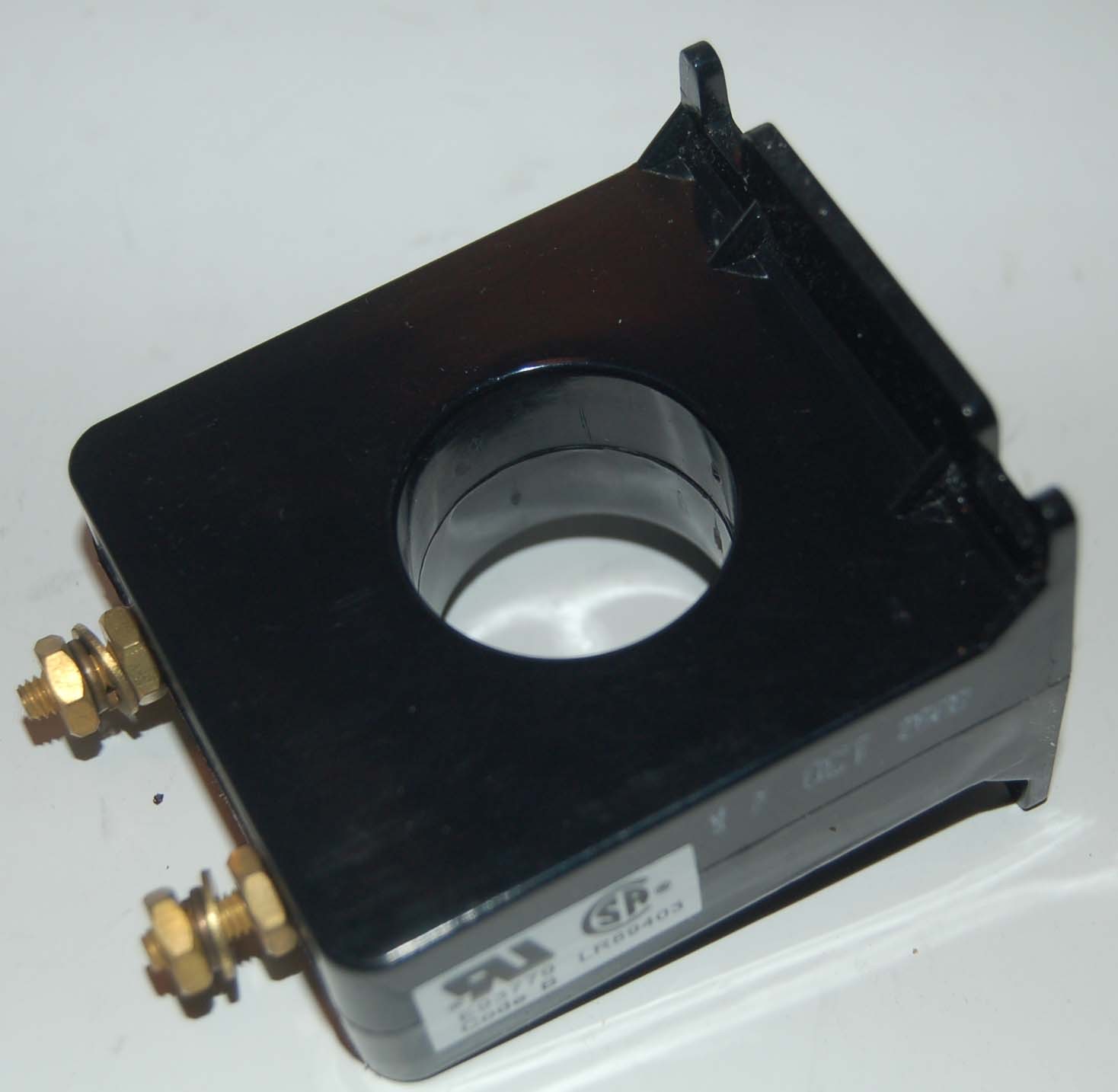 (Lot of 2) Instrument Transformers Y25645-005-08 Amp 50-400Hz 600V Ratio 150:5