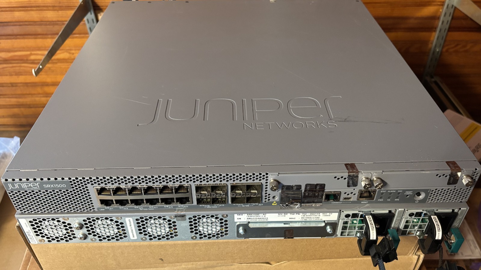 Juniper SRX1500-AC SRX1500 Services Gateway-Dual Power