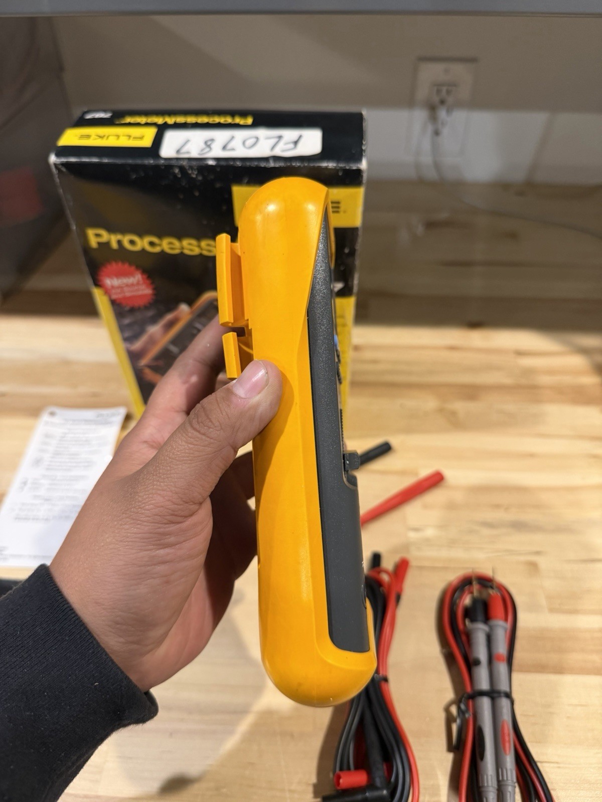 FLUKE 787 PROCESSMETER SHIPS FAST - FREE SHIPPING RARE