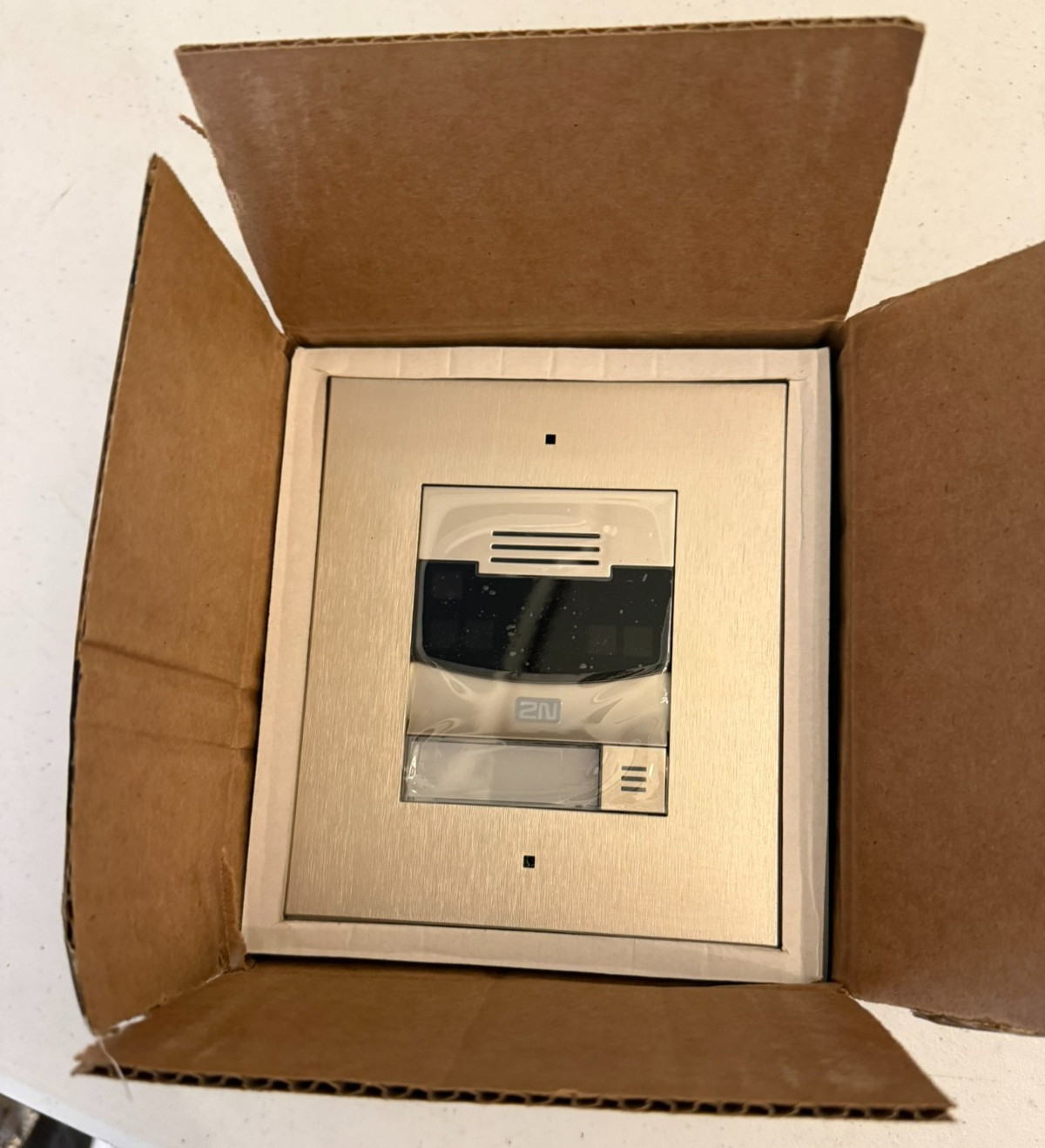 2N IP Solo Flush Mounted Without Camera 9155301F Open Box