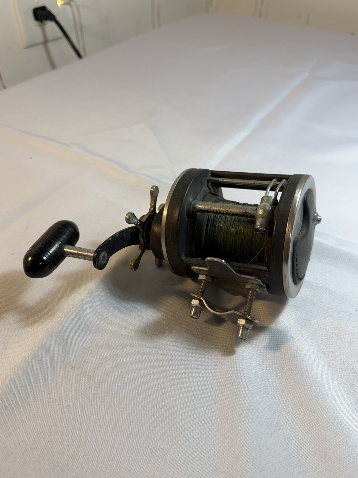 Vintage Penn Long Beach 60 Fishing Reel USA Made Star Drag w/ Clamp
