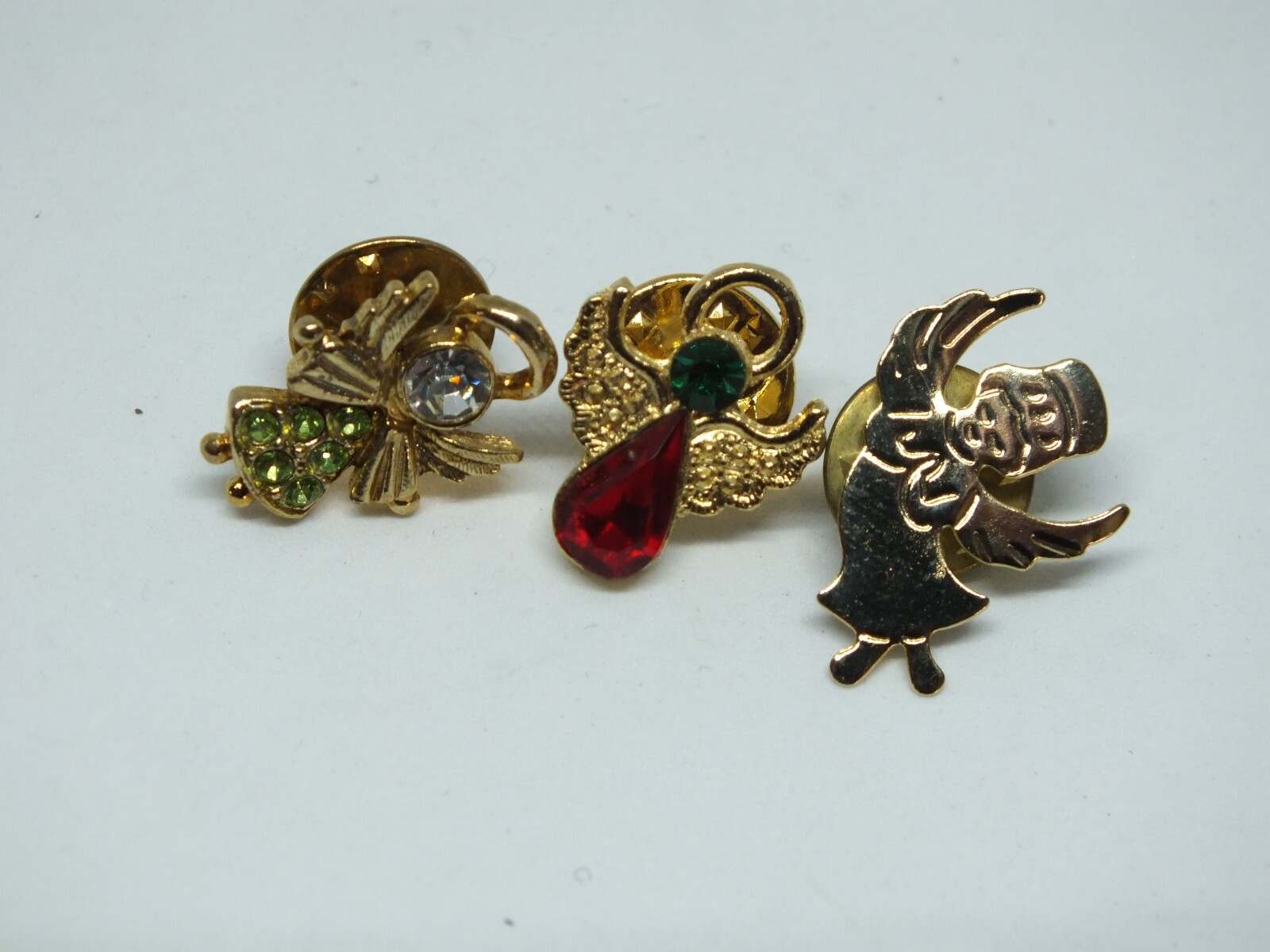 Beautiful Brooch Pin Gold Tone Angel Set 3 Green Red Clear Rhinestones 3/4x1/2"