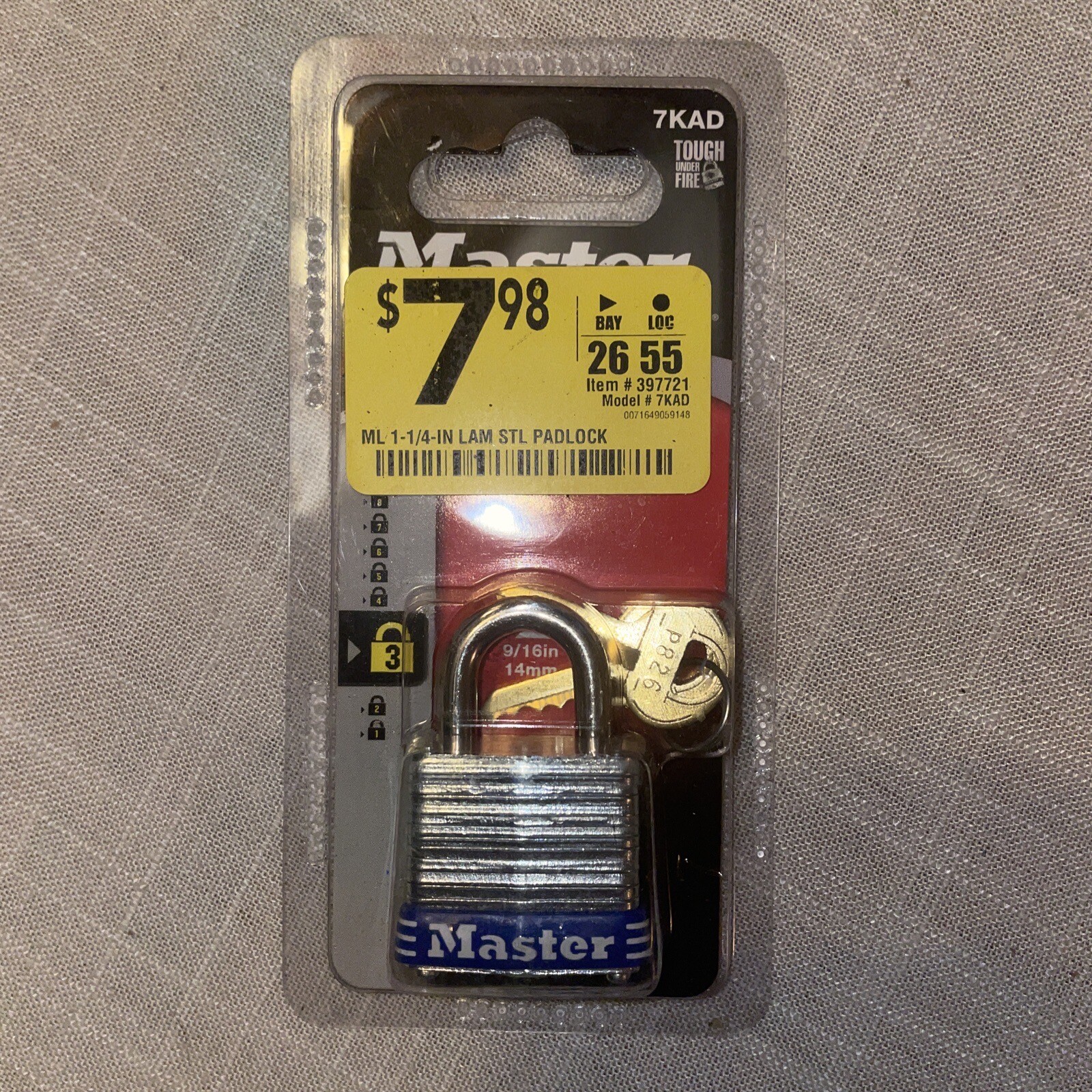 Master Lock Outdoor Padlock w/ 2 Keys (7KAD) Key Code P826