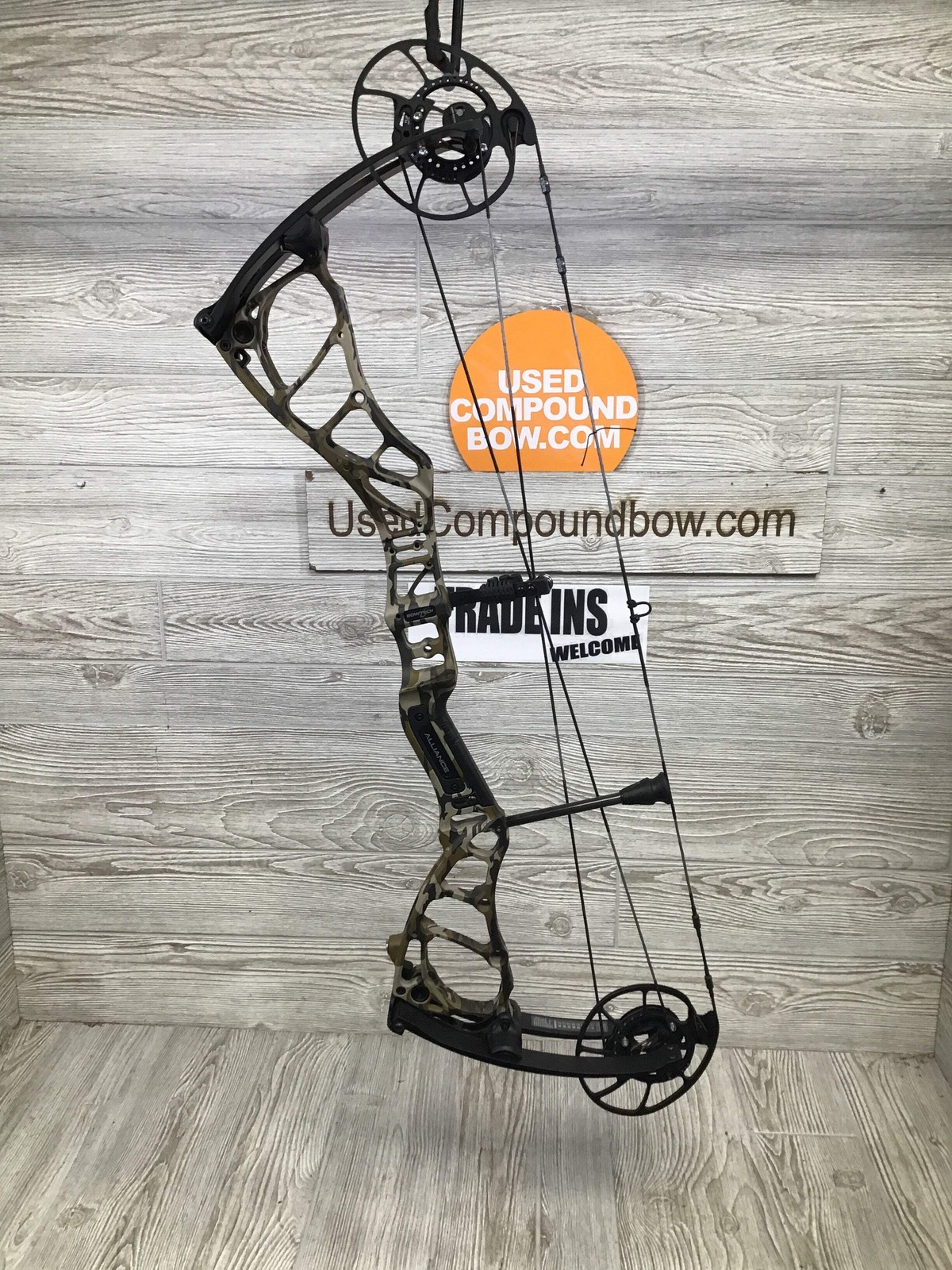 Used Bowtech Alliance Right Handed 50-60# 29" Bottomlands camo