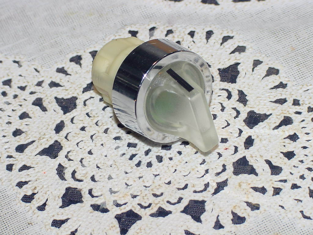 Siemens 3SB1001-2BH32, 22mm Selector Switch, Illuminated 2 POS, CLEAR Knob NEW!