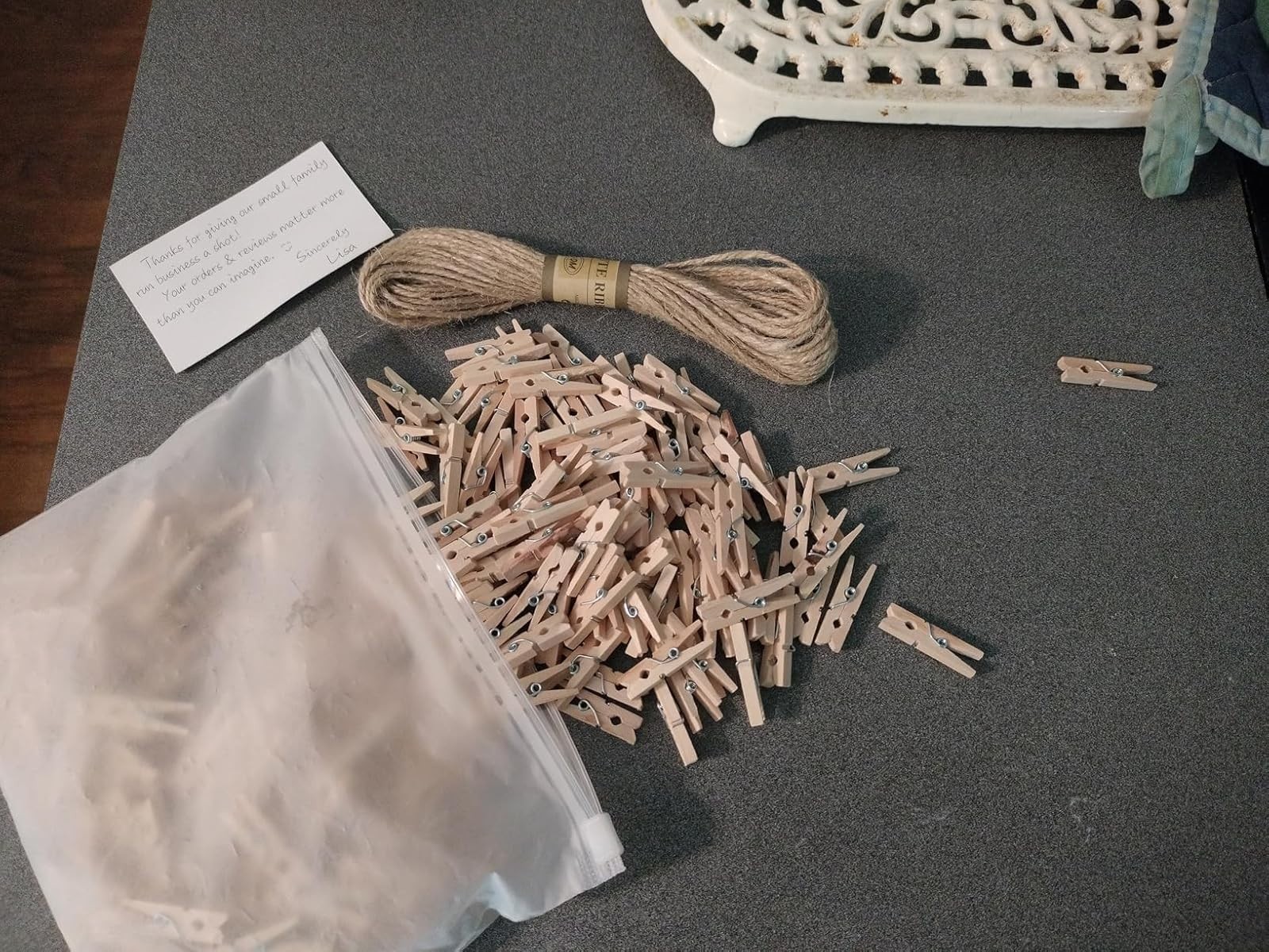 Mini Clothes Pins 260 PCS Small Wooden Clothes Pins with Jute Twine Clothespin