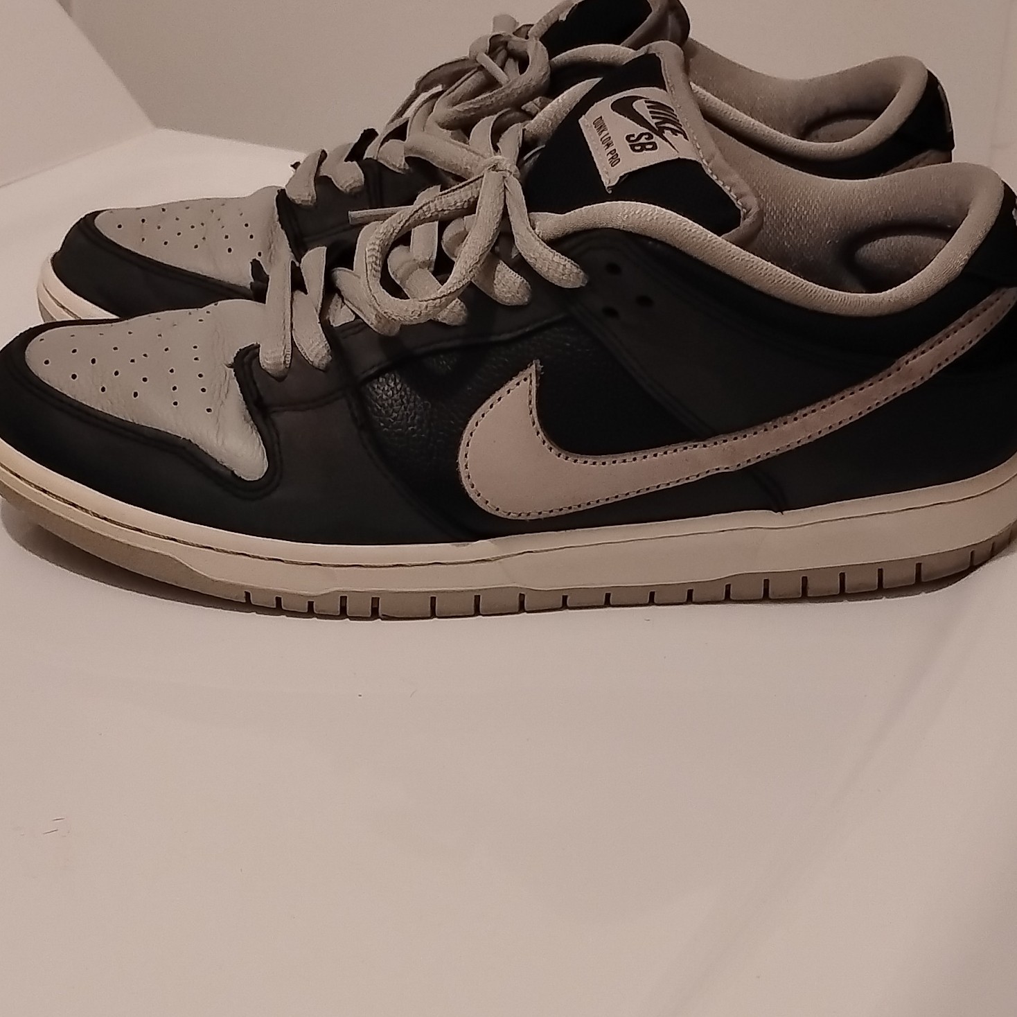 Nike SB Dunk Low Pro Black Skateboarding Shoes US 10.5 D Width