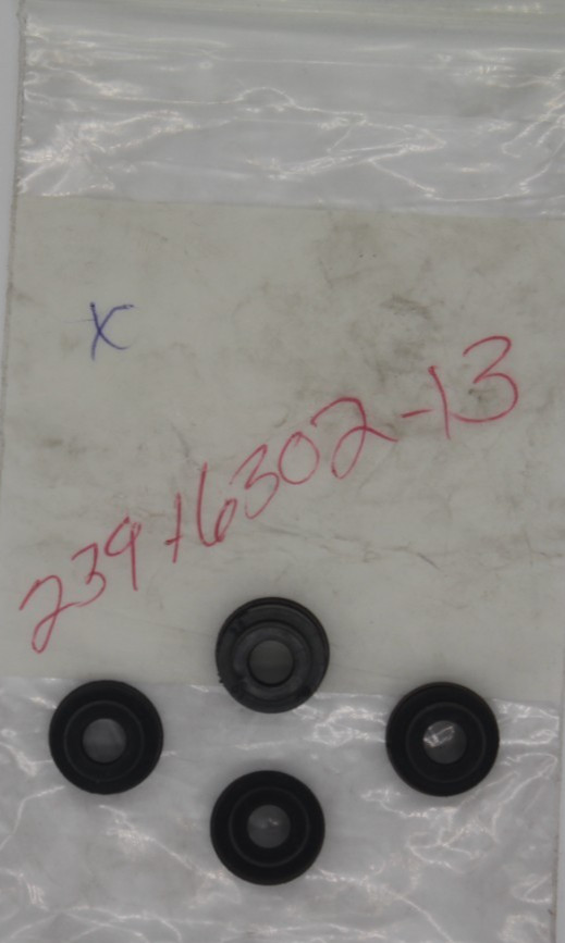 NOS Subaru Robin 239-16302-13 Valve Stem Seal, Lot of 4