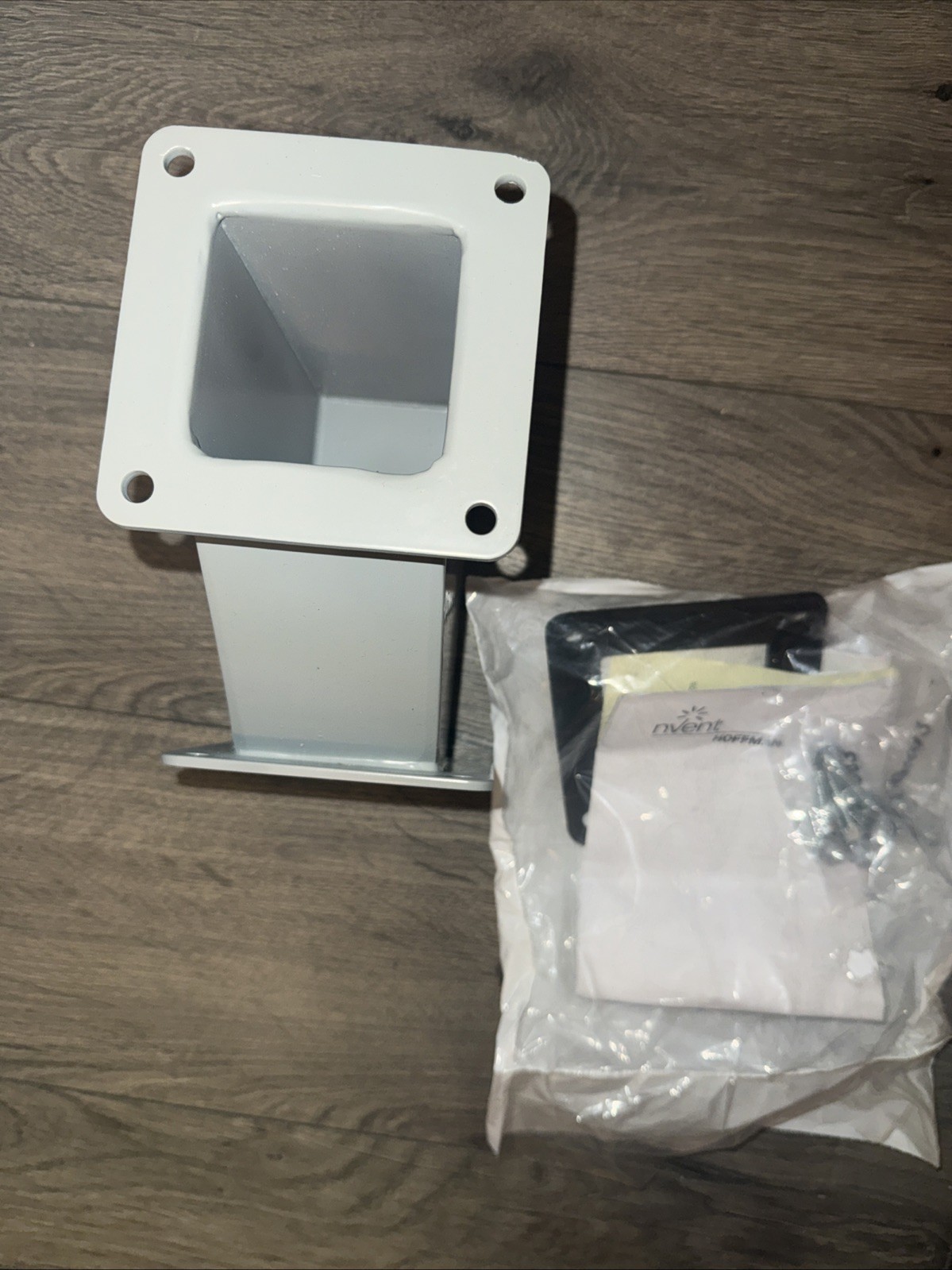 nvent Hoffmann F22WE90 Wireway / Aux Gutter Fitting w/ Fittings Kit NEW OPEN BOX