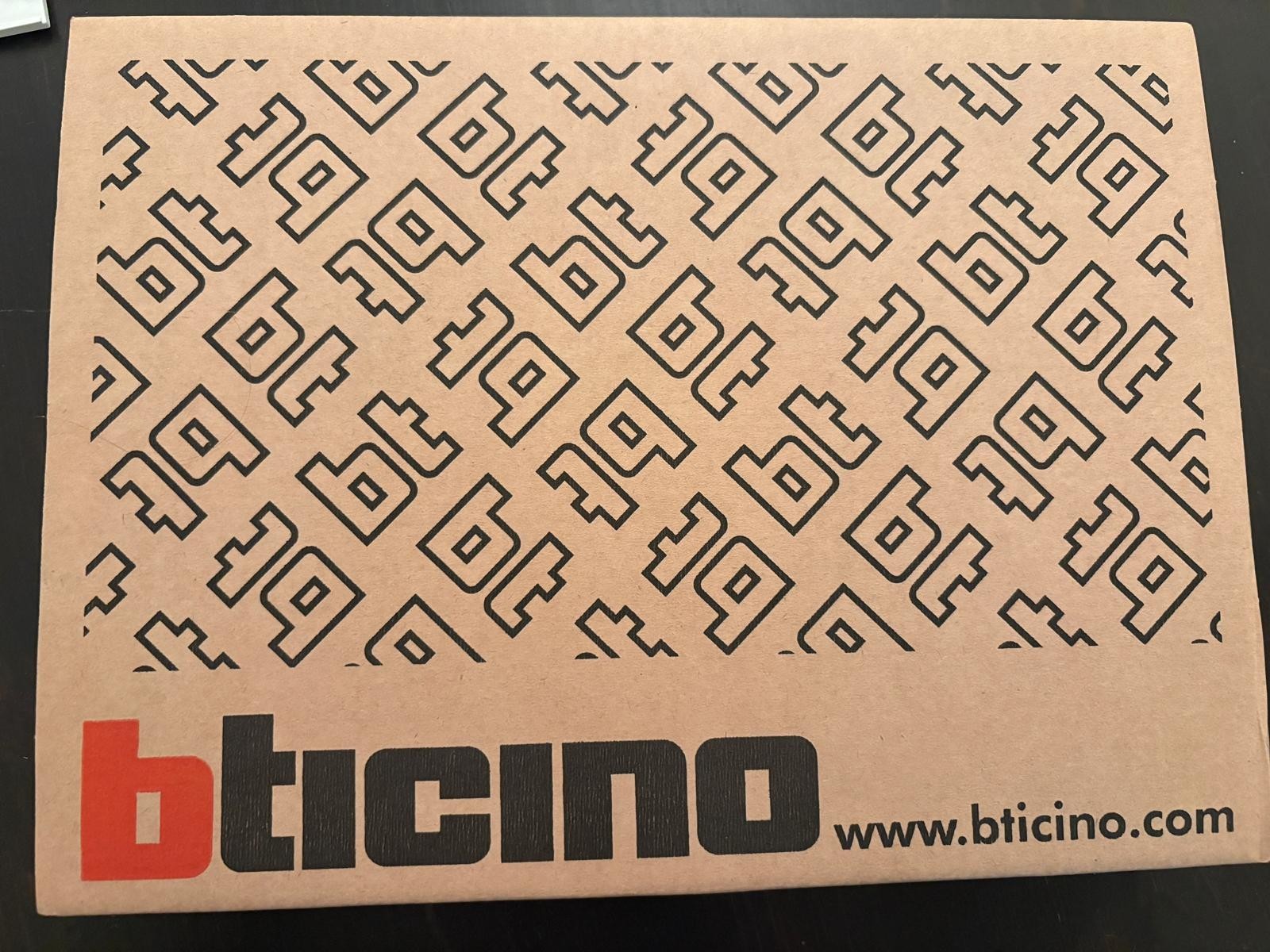 Hometouch BTicino 3488