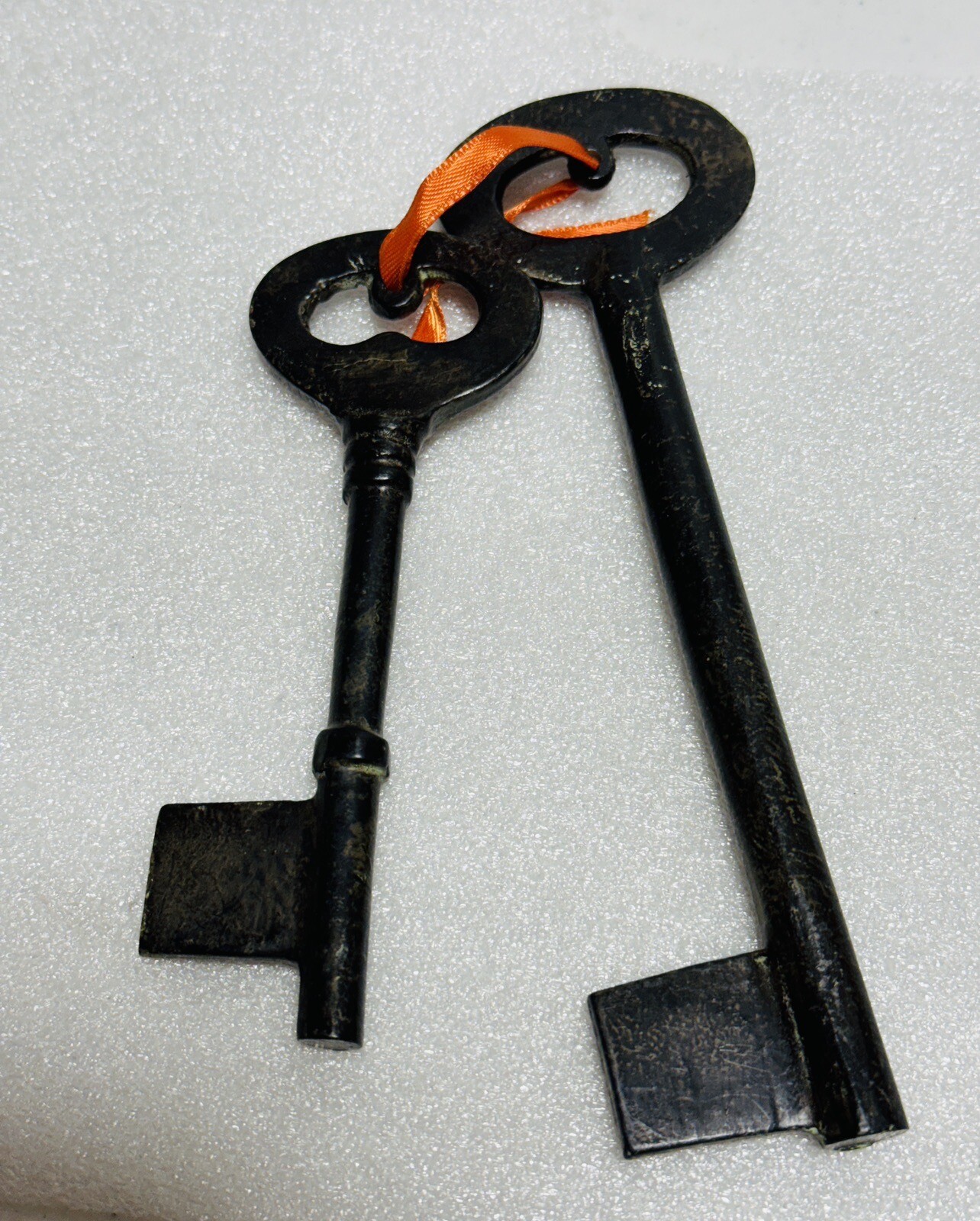 SKELETON KEYS Metal Steampunk Halloween Decor Set Of 2 - 5 & 7”