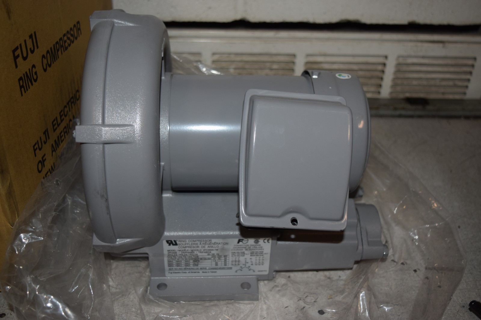 Fuji Electric VFC300A-7W Ring Compressor