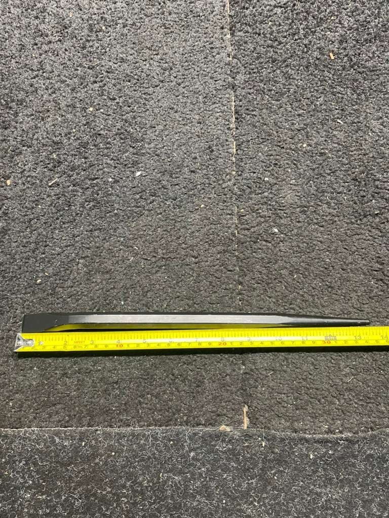 Mutt Tools Heavy Duty Alignment Pry Bar – Professional-Grade Sleever 13 Inch