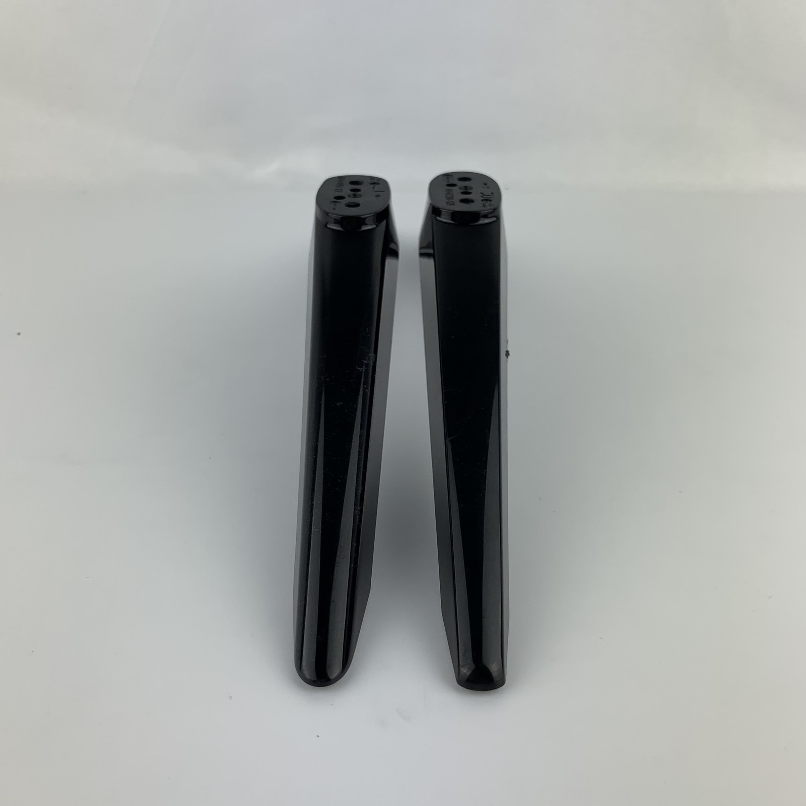 Used Original TCL 68-641050-1ZR 68-642390-1ZR TV Stand Pair Legs Base With
