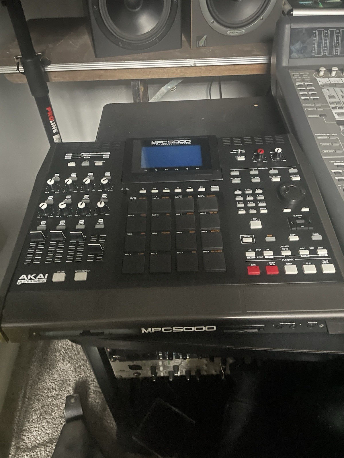 Akai MPC5000 Music Production Center Sampler Drum Machine