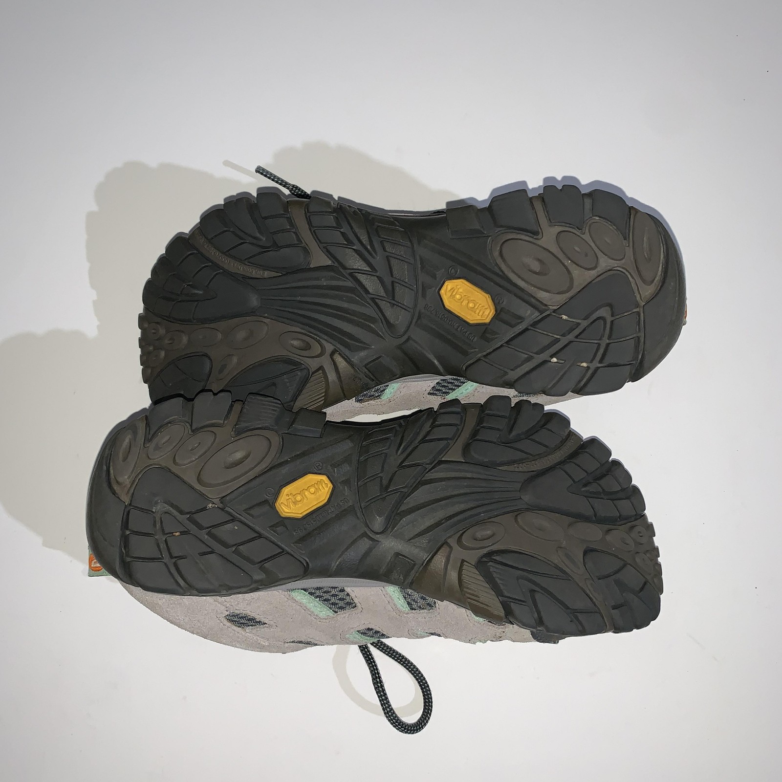 Merrell Shoes Womens Size 7.5 Gray Suede Mesh Hiking Trail Sneakers Outdoor