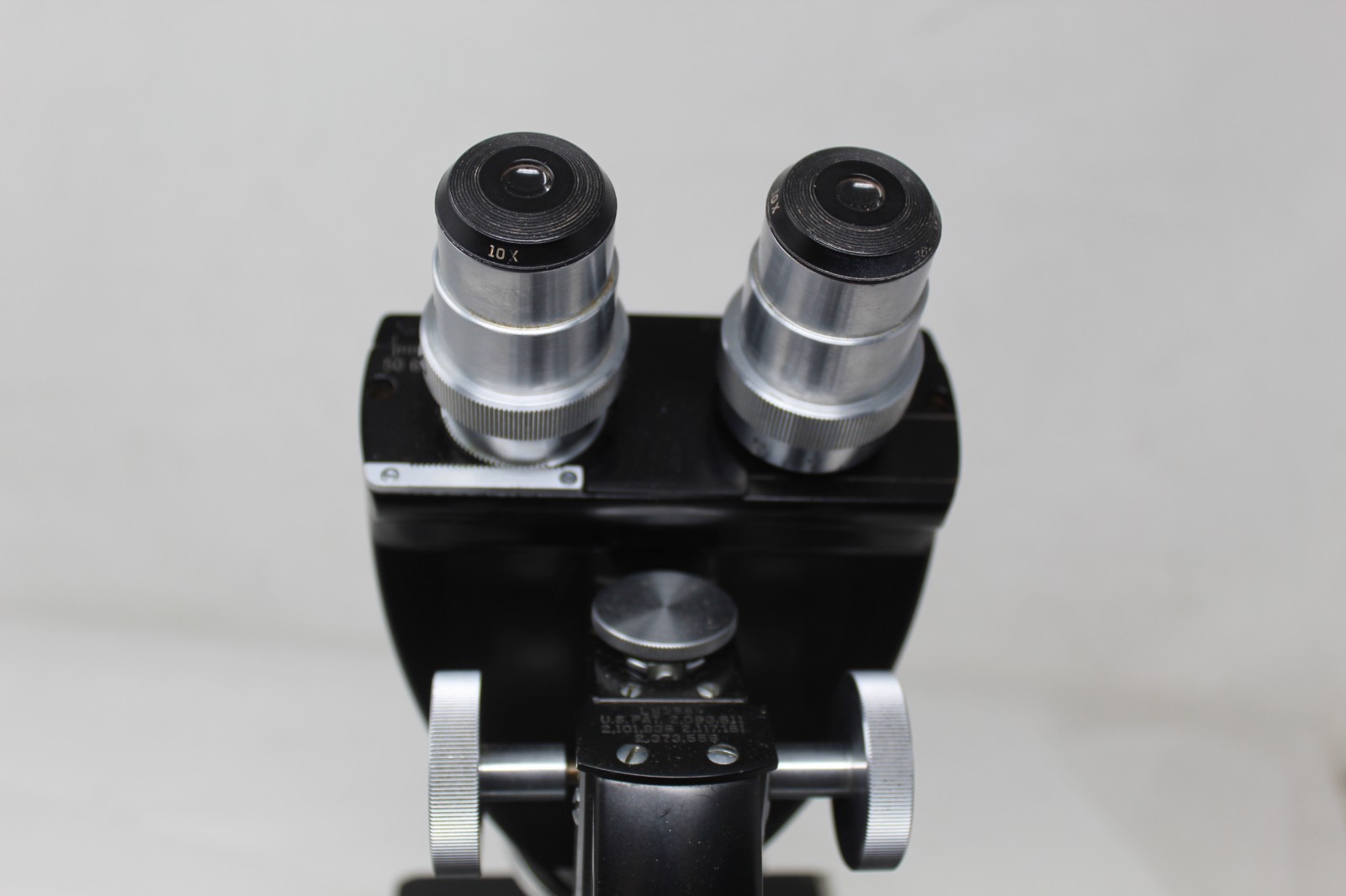 Bausch & Lomb Binocular Microscope w/ 10x optics and 10x, 43x and 97x lens