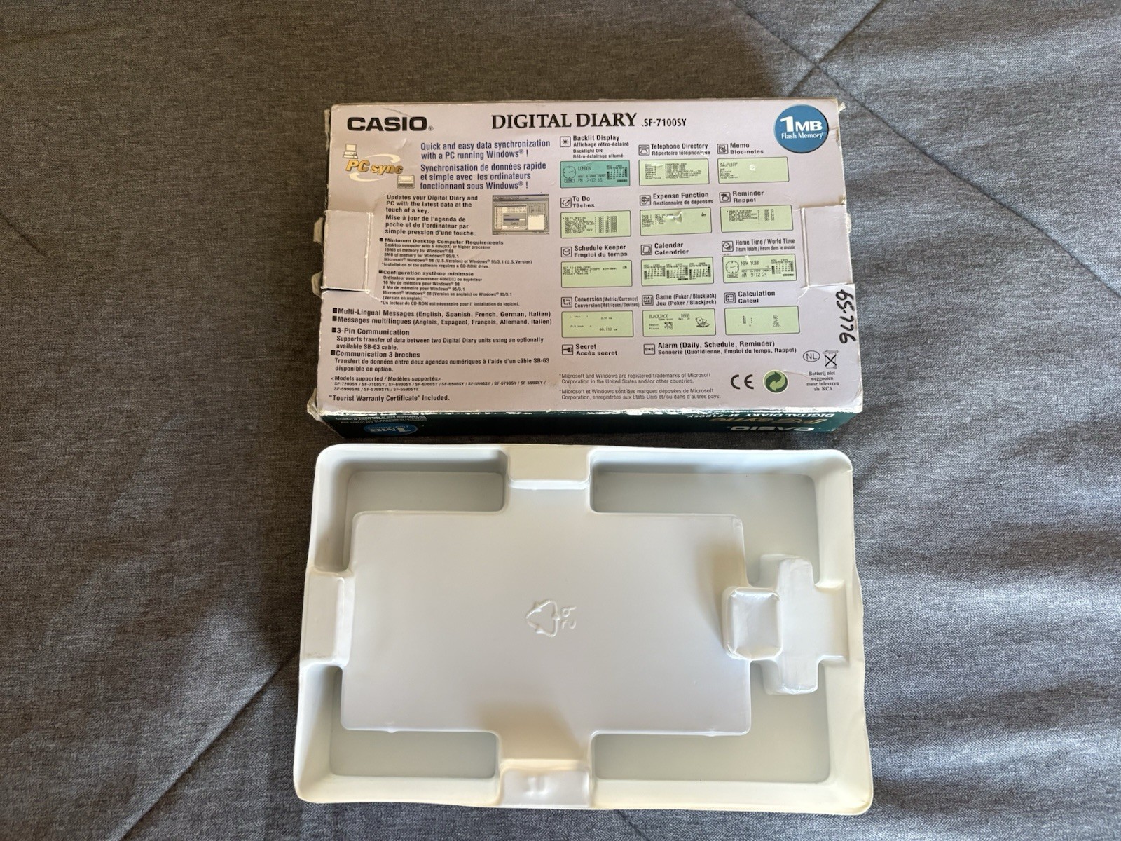 Casio Digital Diary SF-7100SY - 1MB - PC SYNC - W/ Box + Plastic Insert - TESTED