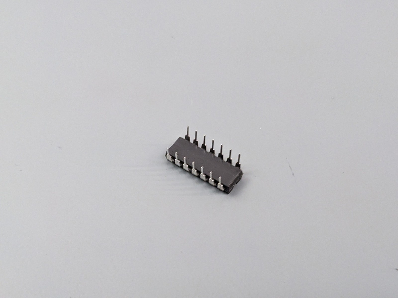 (10) DM7437N Quad 2-Input NAND Buffer ICs