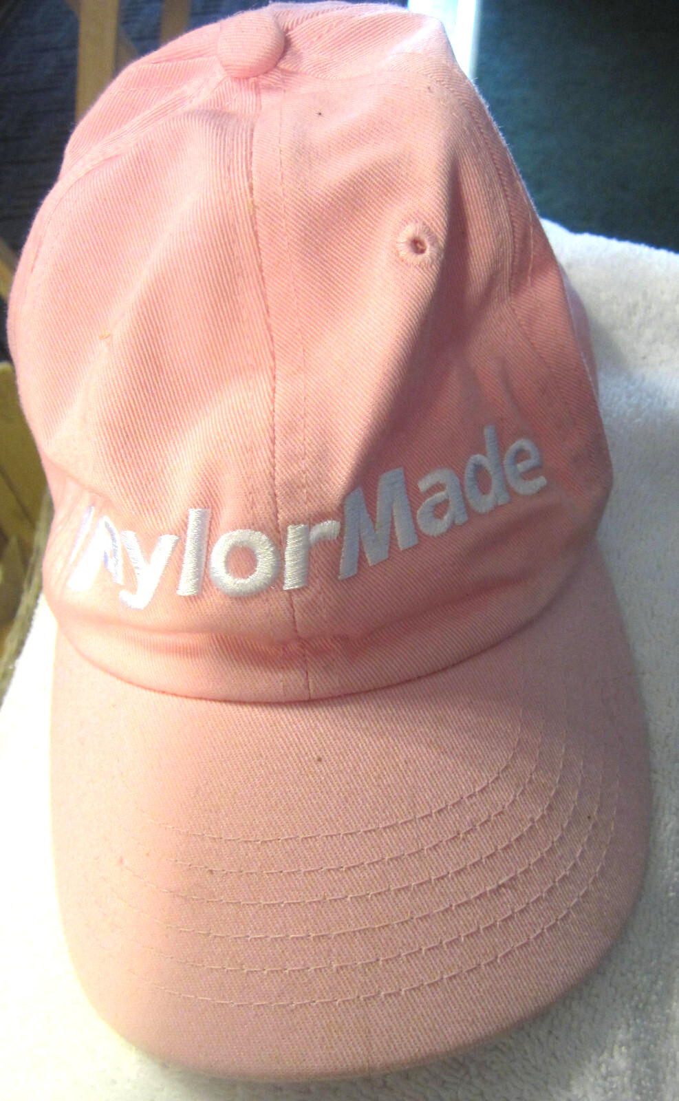 1 ad Taylormade Women's Strapback Adjustable Golf Cap Hat White Pink taylor made