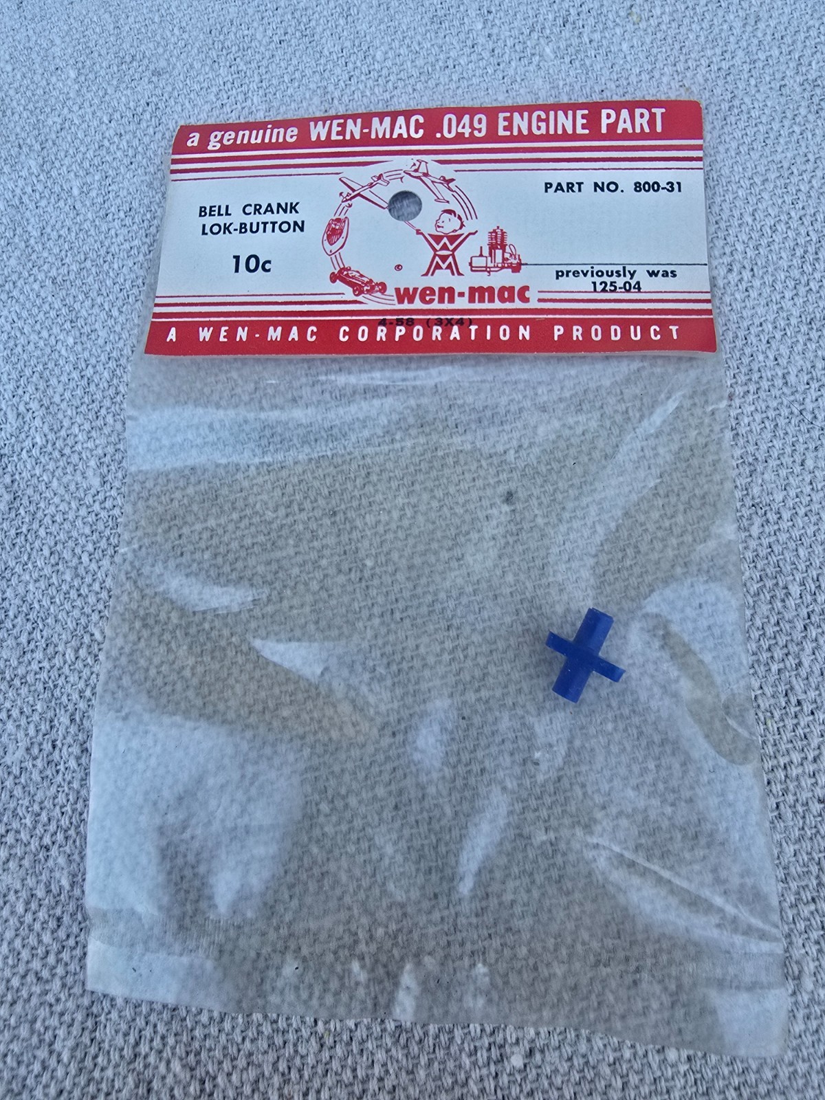 Vintage Wen-Mac Model Airplane Part - Bell Crank Lok-Button #800-31 (125-04)