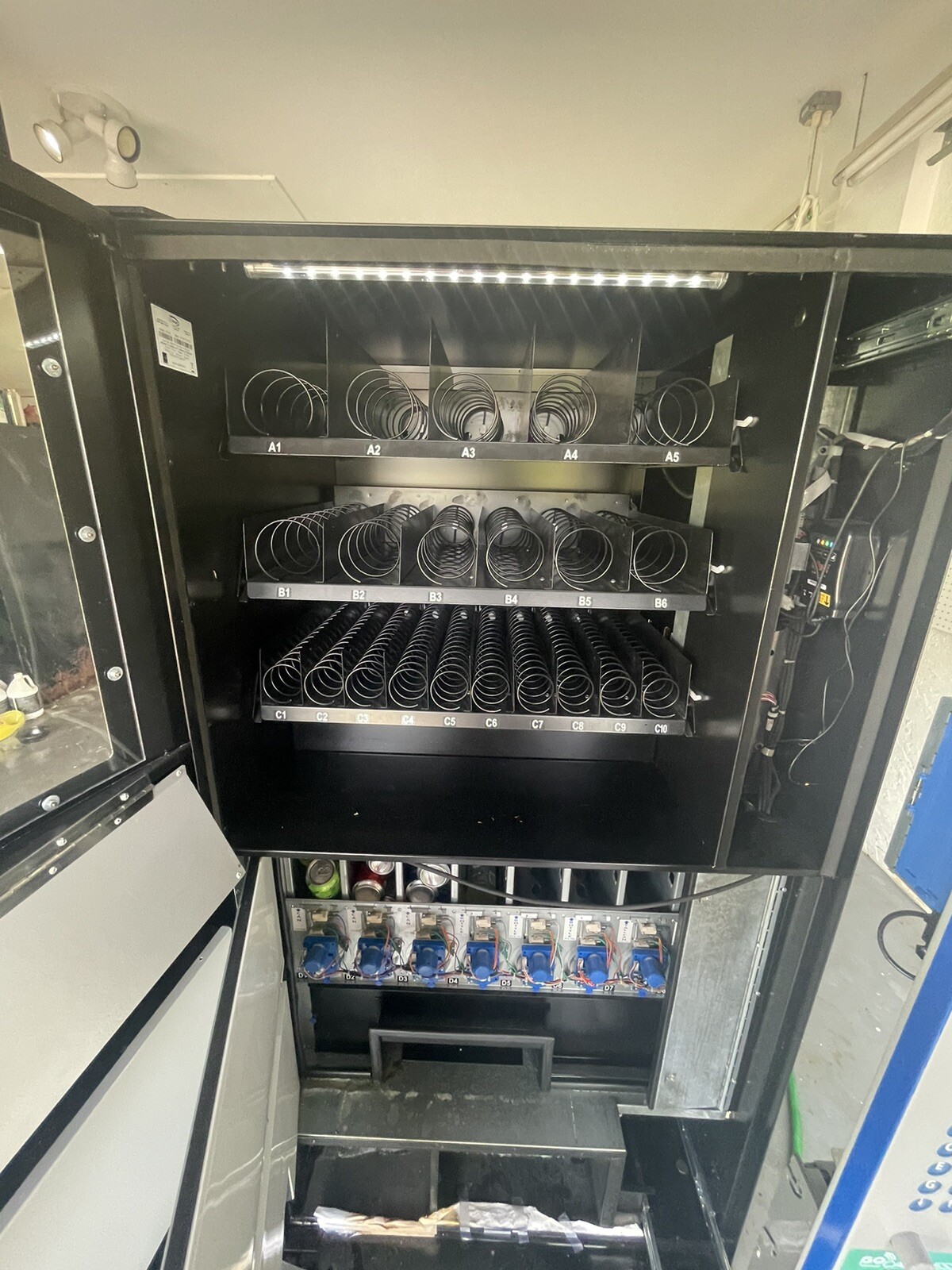 Food and drink combo vending machine