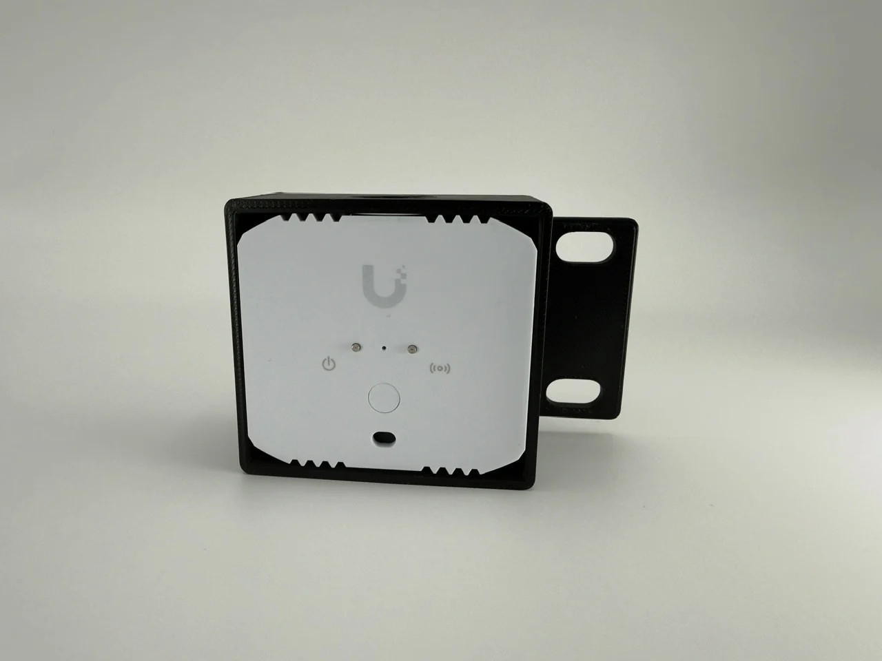 Ubiquiti Environmental Sensor 1U Rack Mount