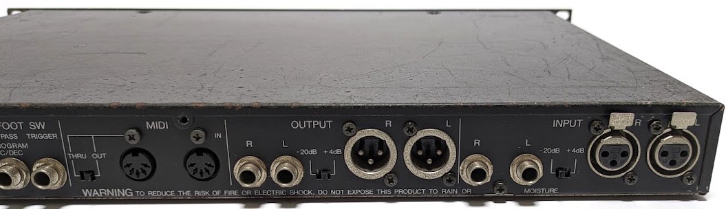 YAMAHA D5000 PROFRSSIONAL DIGITAL DELAY GUITAR EFFECT RACK MODULE