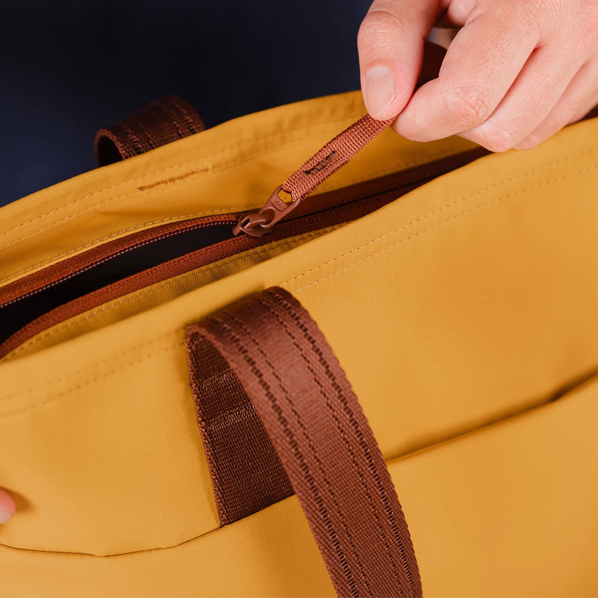 Moment Everything 19L Tech Tote, Workwear
