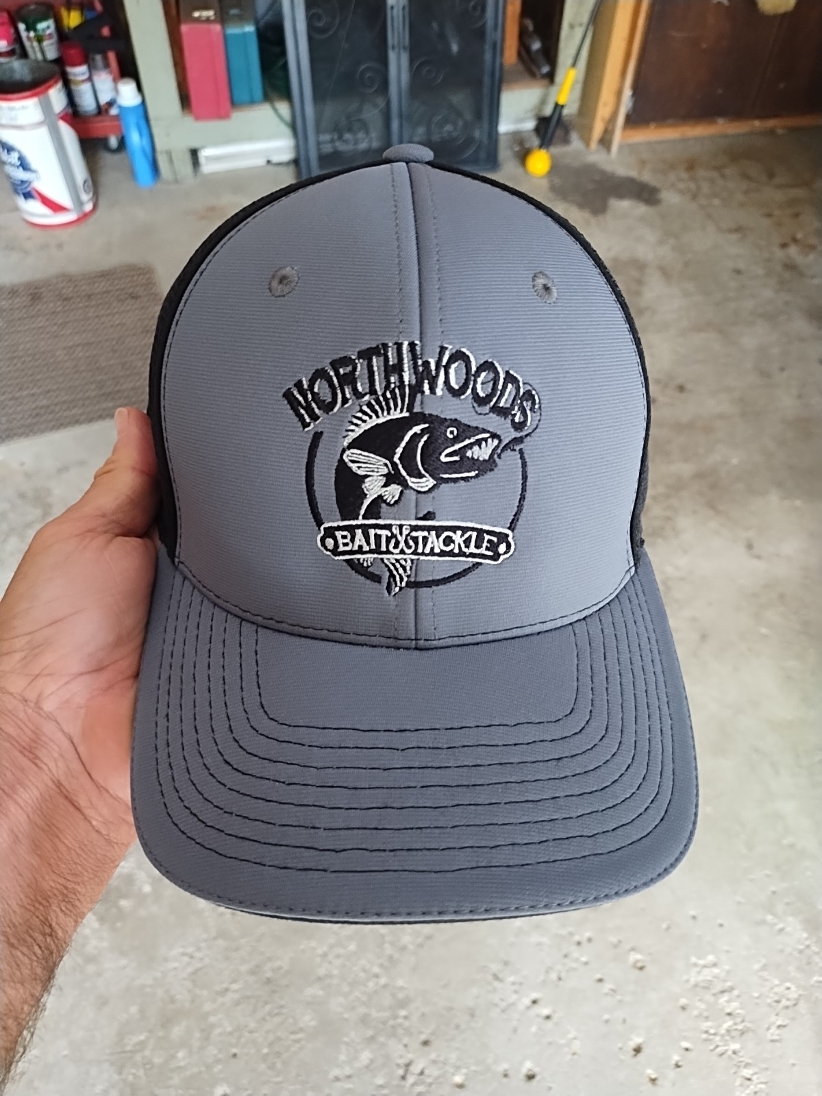 NWOT Fishing Hat Flex Fit Mesh Cap Northwoods Bait Tackle Bemidji MN Gray Black