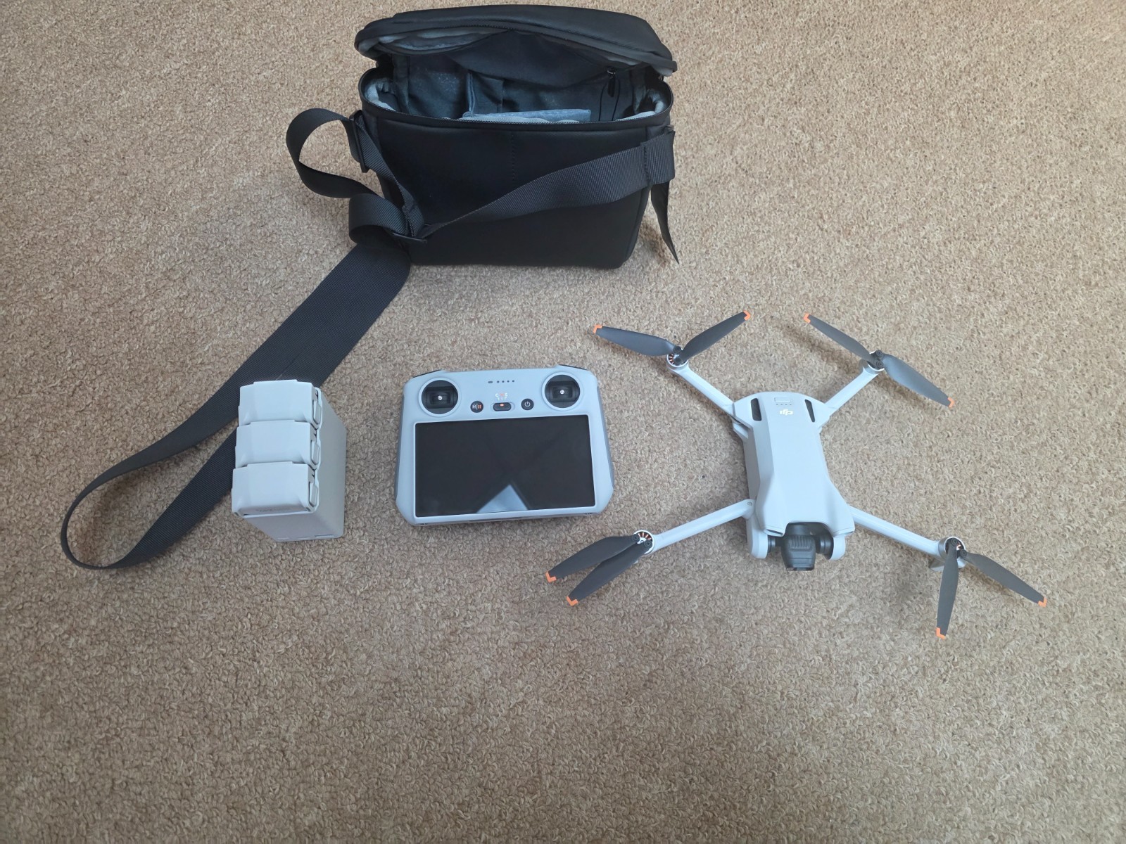 DJI Mini 3 Fly More Combo - Mint Condition, DJI RC, 3 Batteries, Case & Props