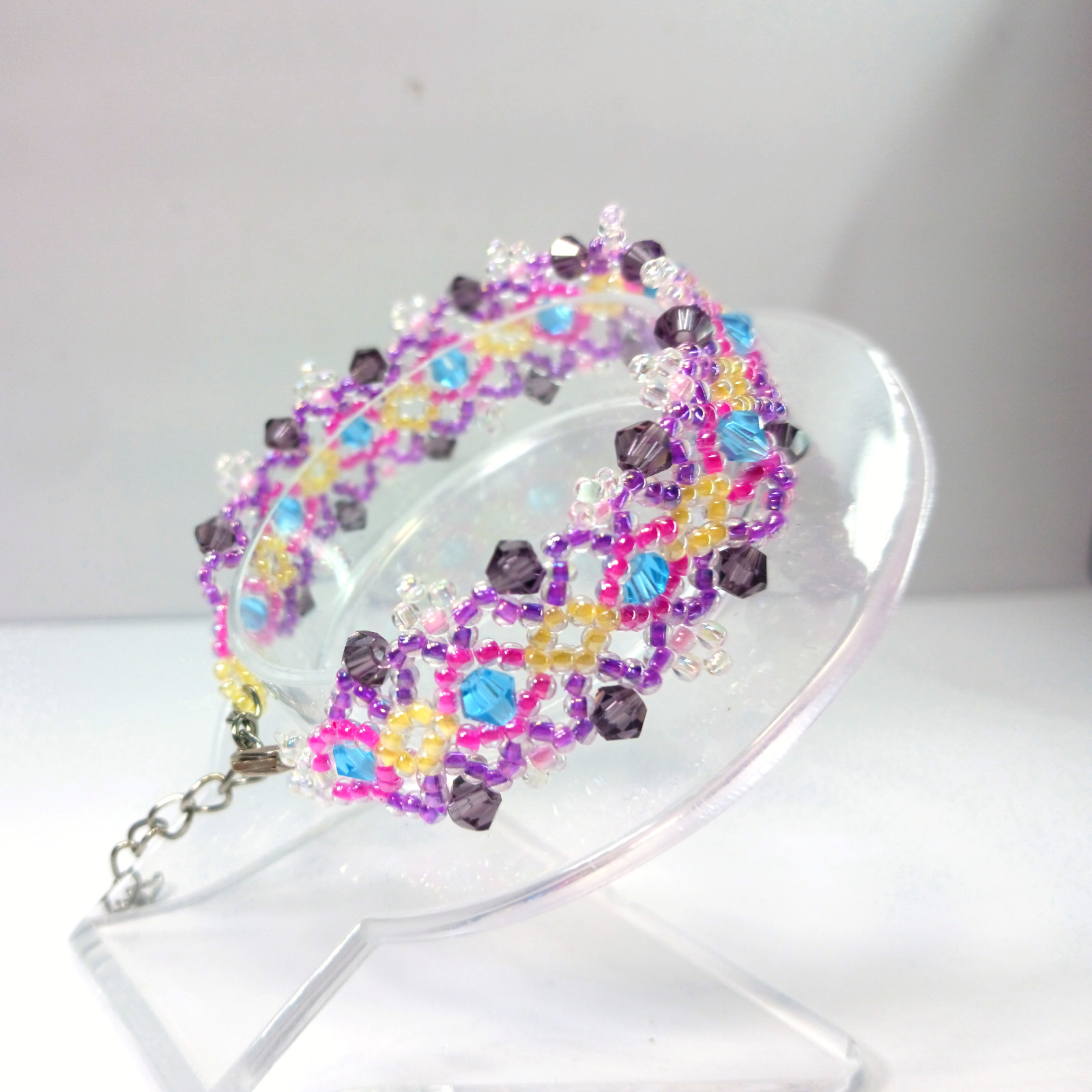Handcrafted Beaded Bracelet - Vibrant & Unique Design"