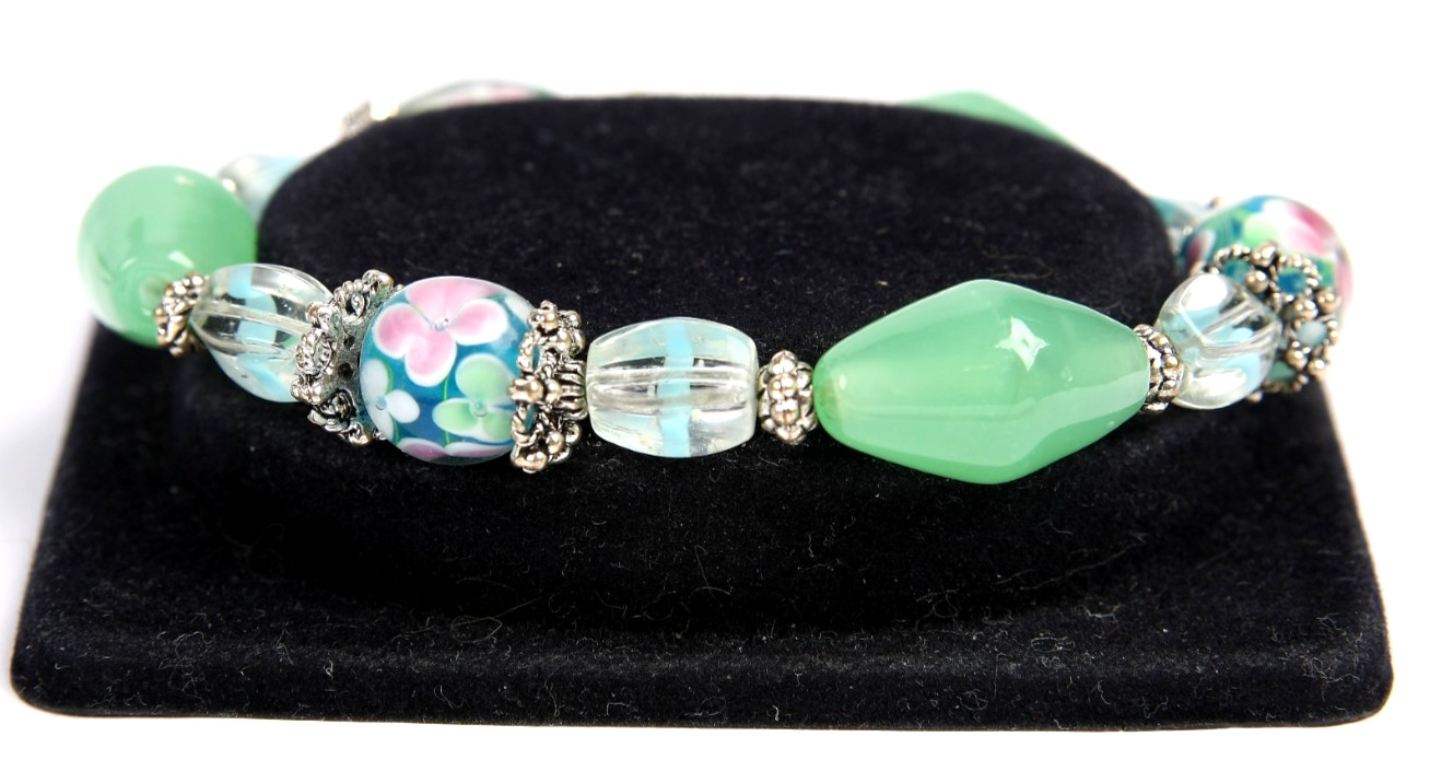 Artisan Glass Flower Bead Lampwork Stretch Bracelet Green & Pink
