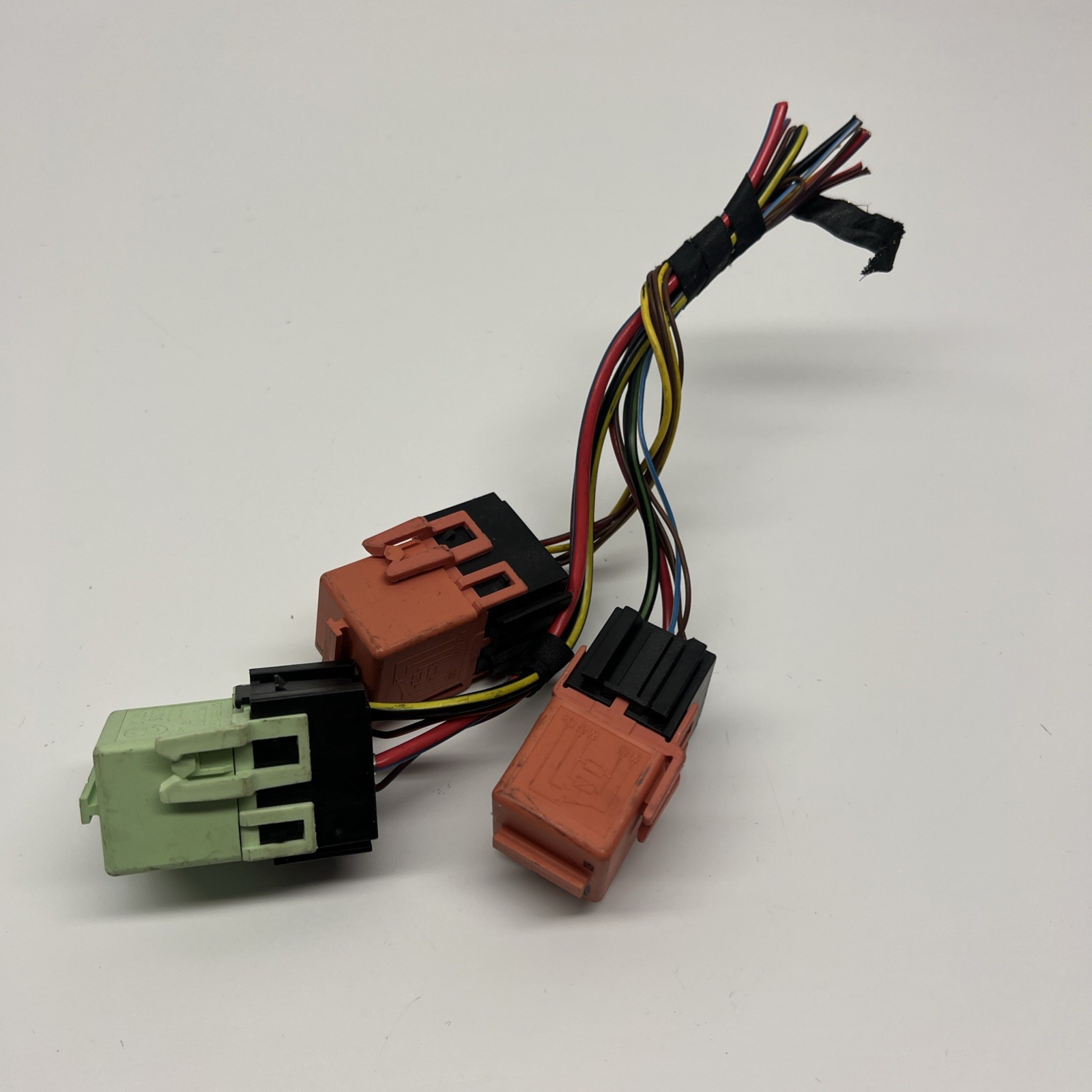 Bmw 5 Series E60 E61 Boot Relays & Wiring 1742690 8373700