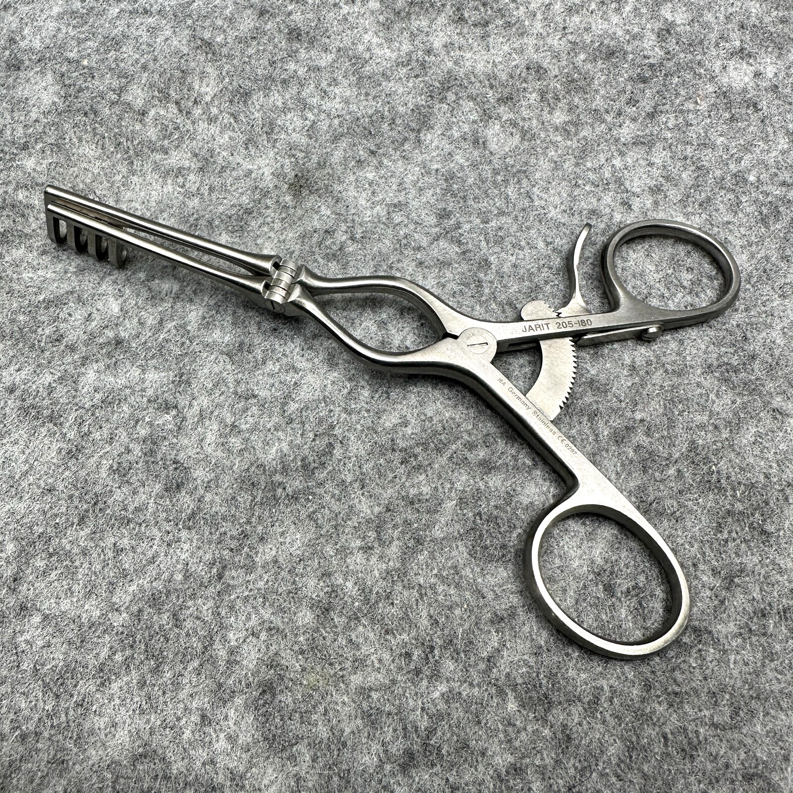 Jarit Surgical Self Retaining 3X4 Sharp Prong Hinged Weitlaner Retractor 205-180