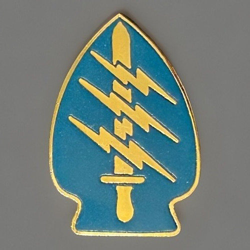 US ARMY AIRBORNE RANGER SPECIAL FORCES HAT PIN MEASURES 1 & 1/8TH INCHES.