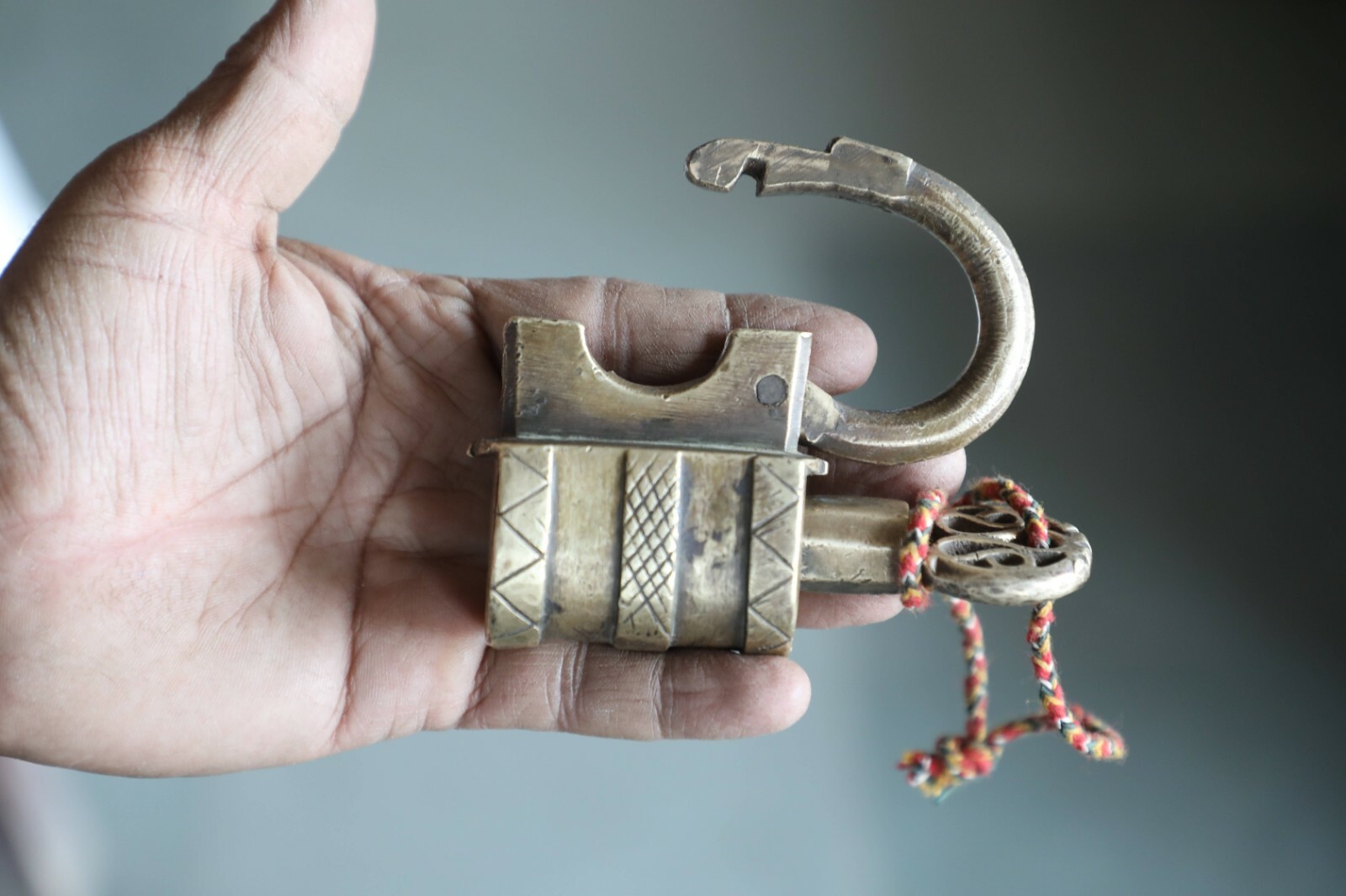 Vintage Brass Handcrafted Engraved Solid Heavy Screw System Padlock
