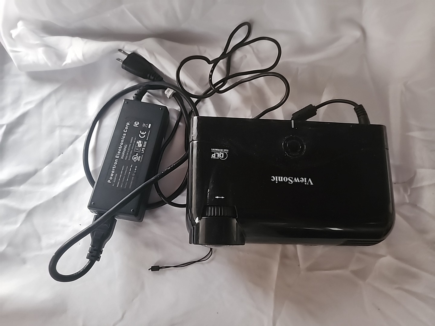 ViewSonic Projector PJD2121 DLP SVFA Multifunction Projector With Power Cord